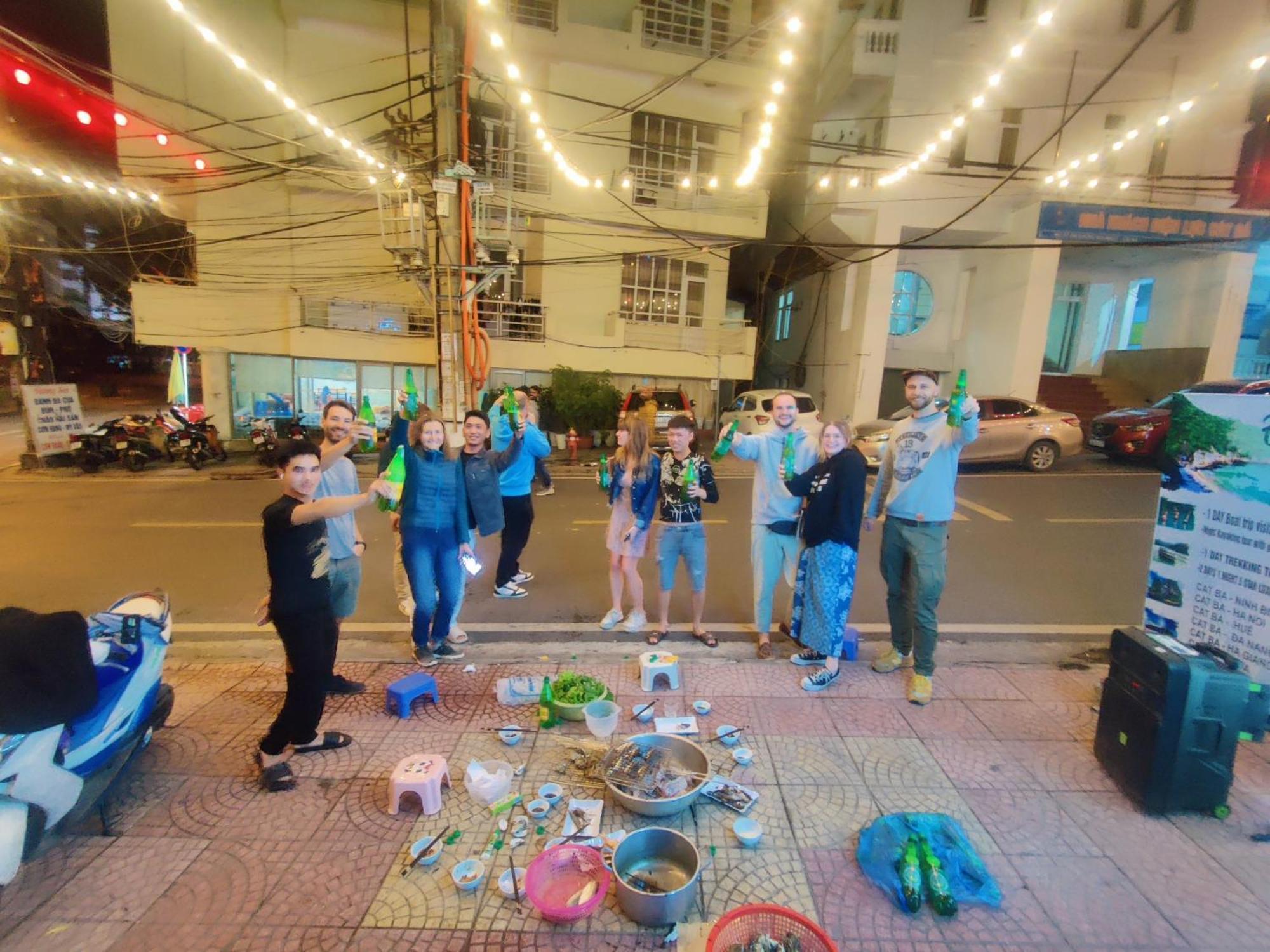 Hotel Cat Ba Violet Chan Chau