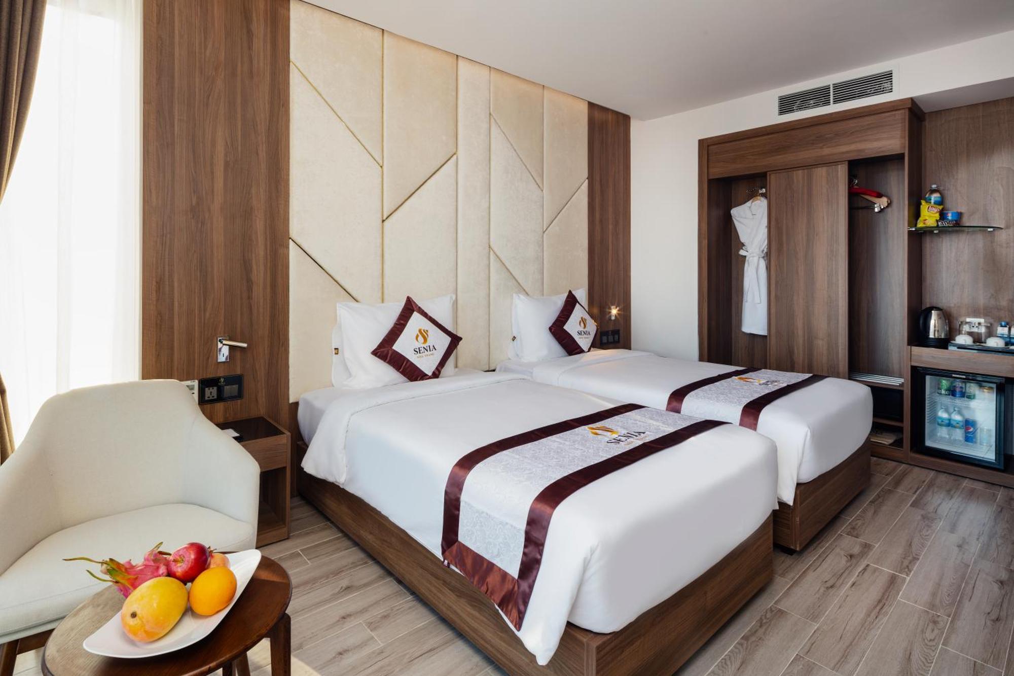 Khách sạn Senia 4*