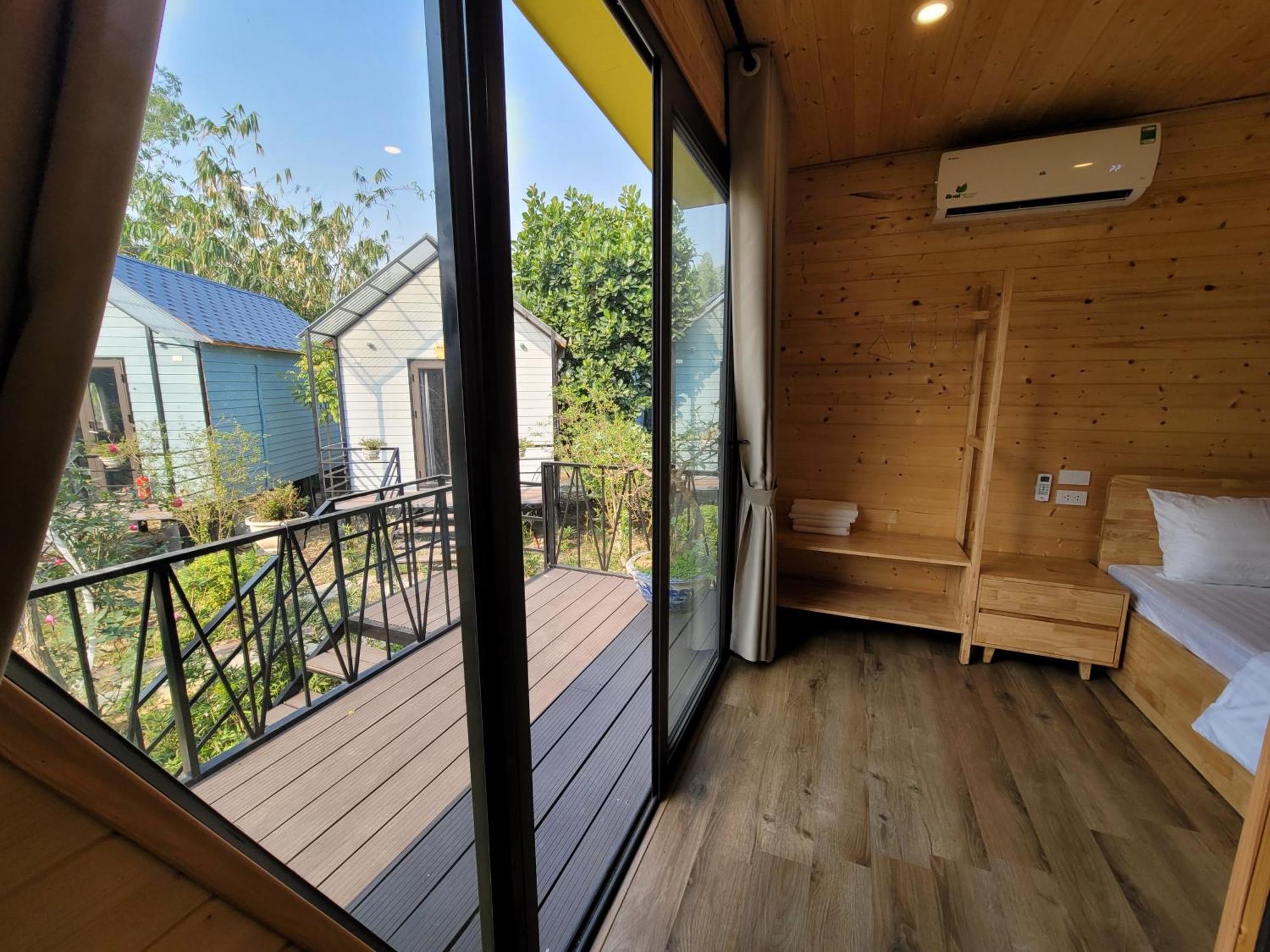 Truc An Village Lodge *