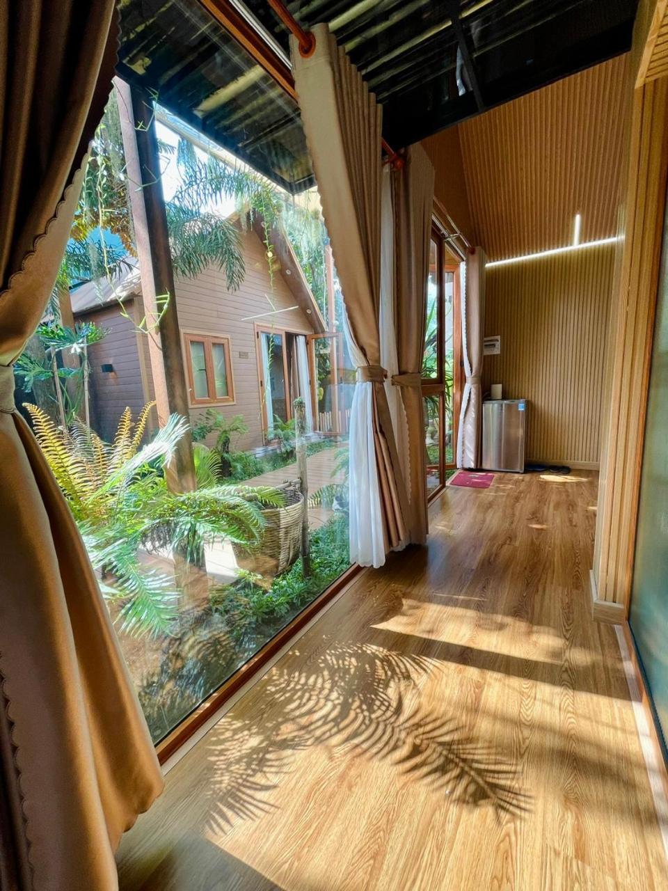 Bed & Breakfast La Garden Long Xuyen