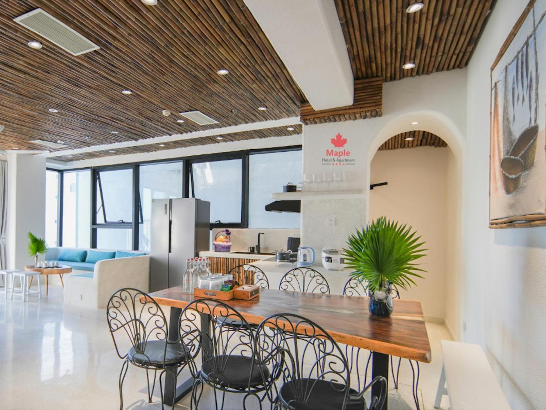 Maple & Hotel 4*