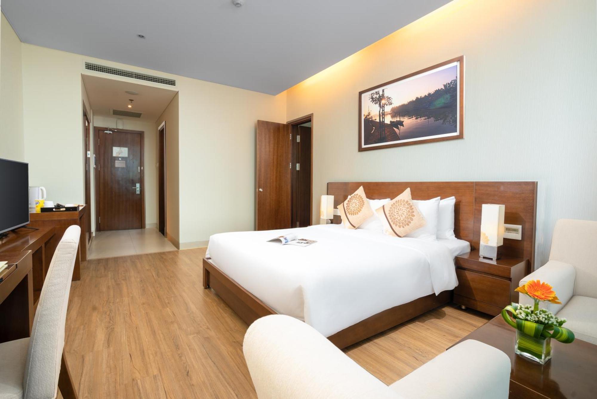 Grand Tourane Hotel 5*