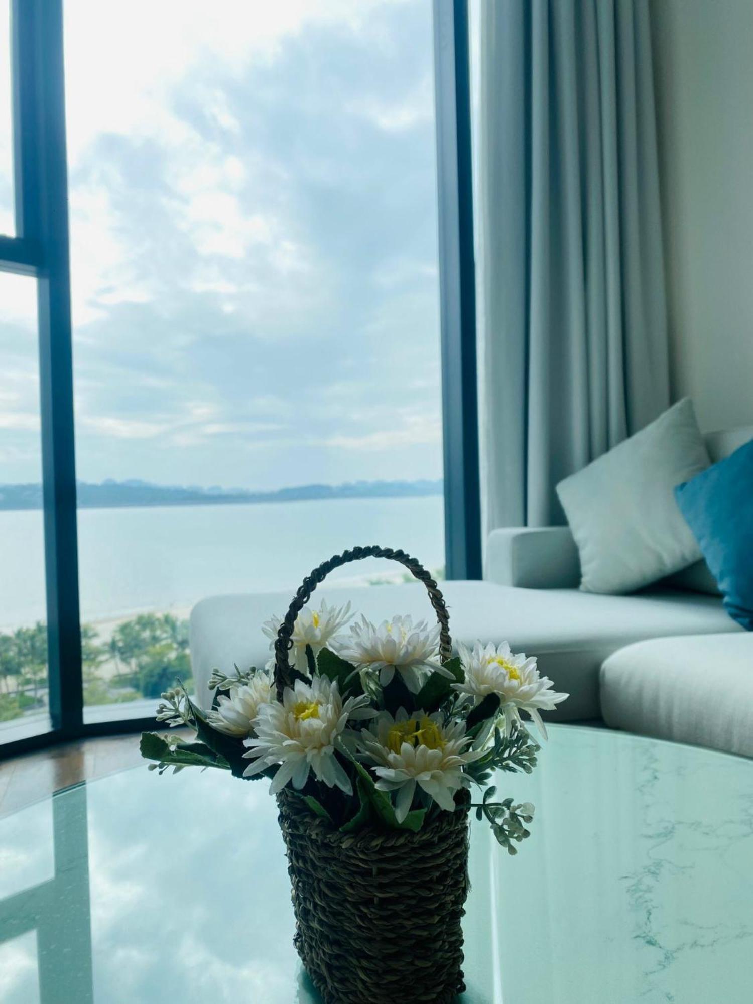 Hotel Khach San A Lacarte Bay, Ngay Mat Bien, Mien Phi Be Boi 5*