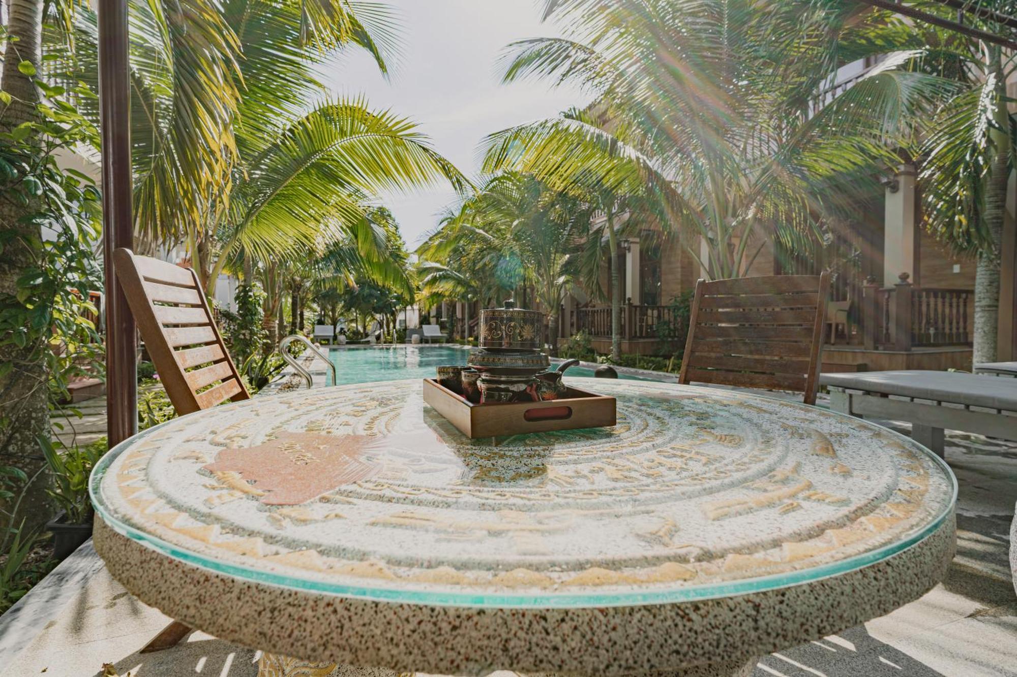 Valentina & Resort