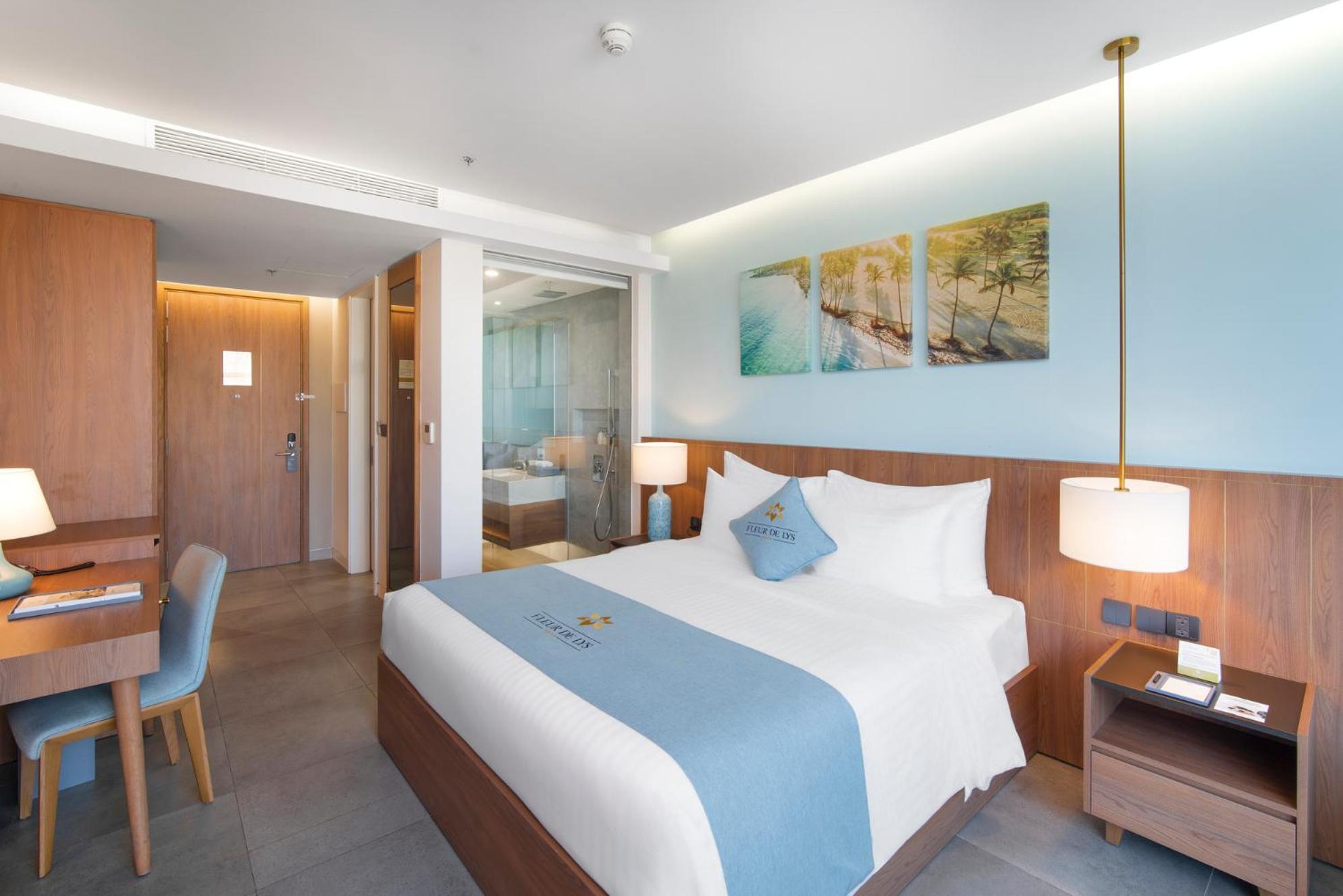 Hotel Fleur De Lys 4*