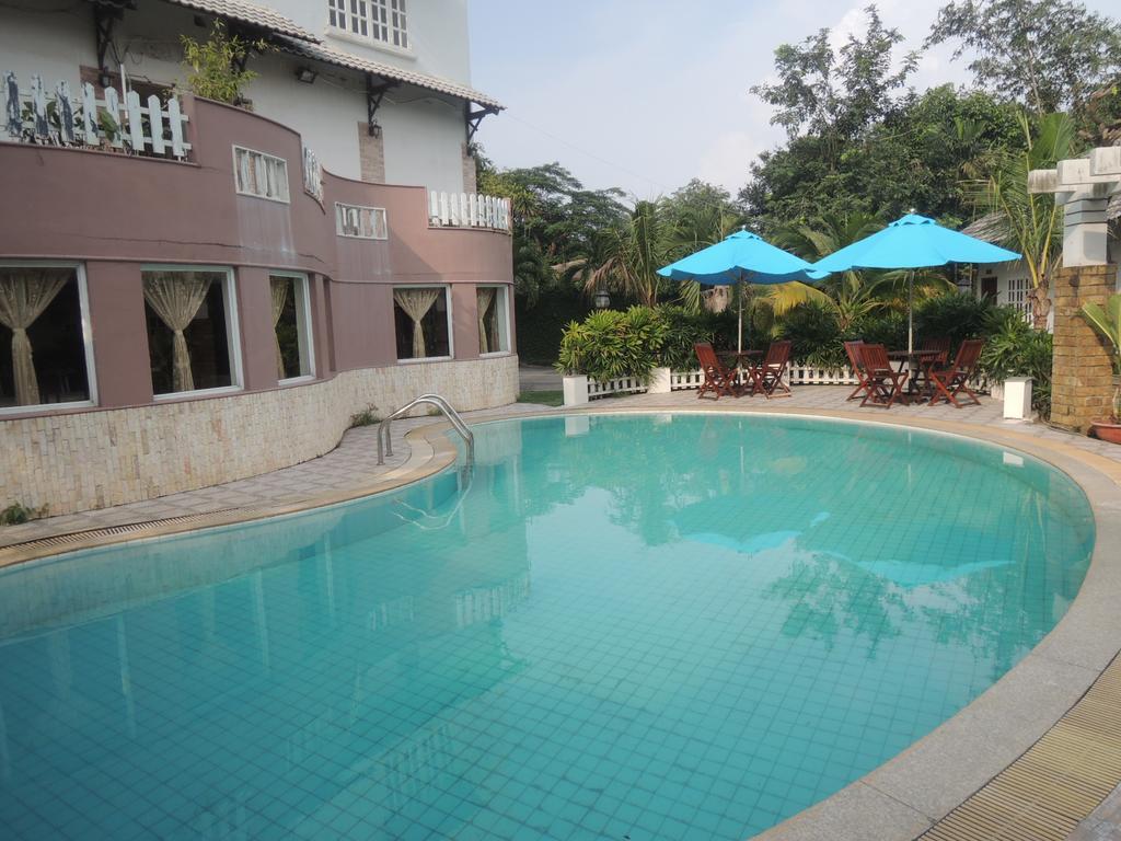 Diamond & 2* Bien Hoa