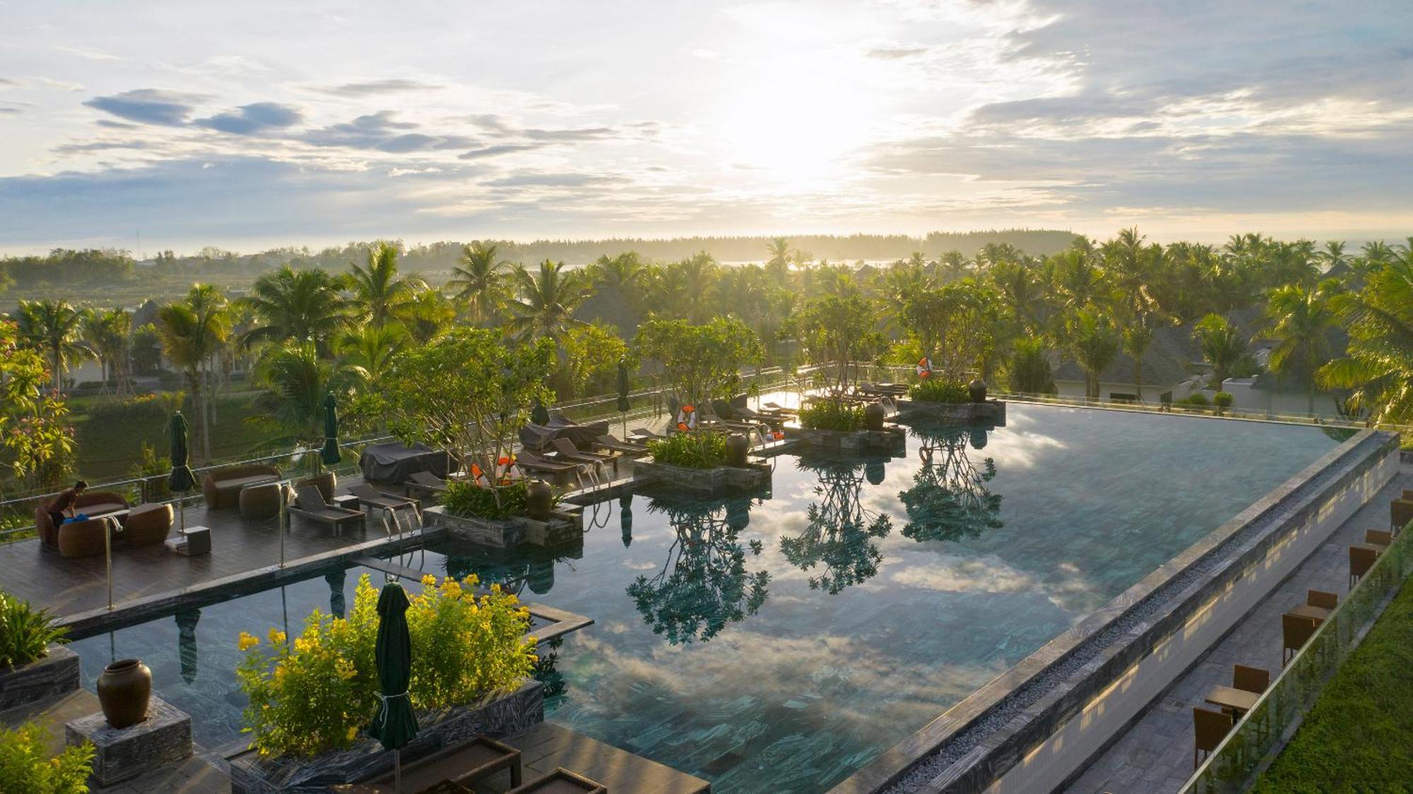 Cocoland Thu Xa Ancient Town Resort Resort