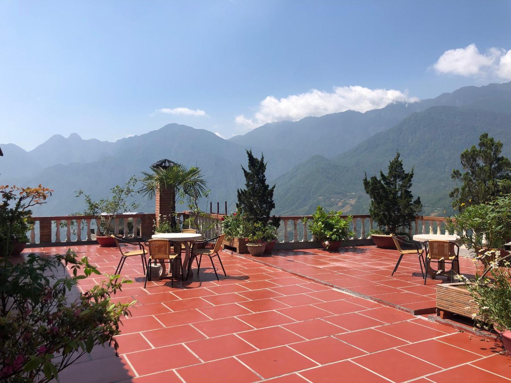 Cat Cat View Hotel 3*