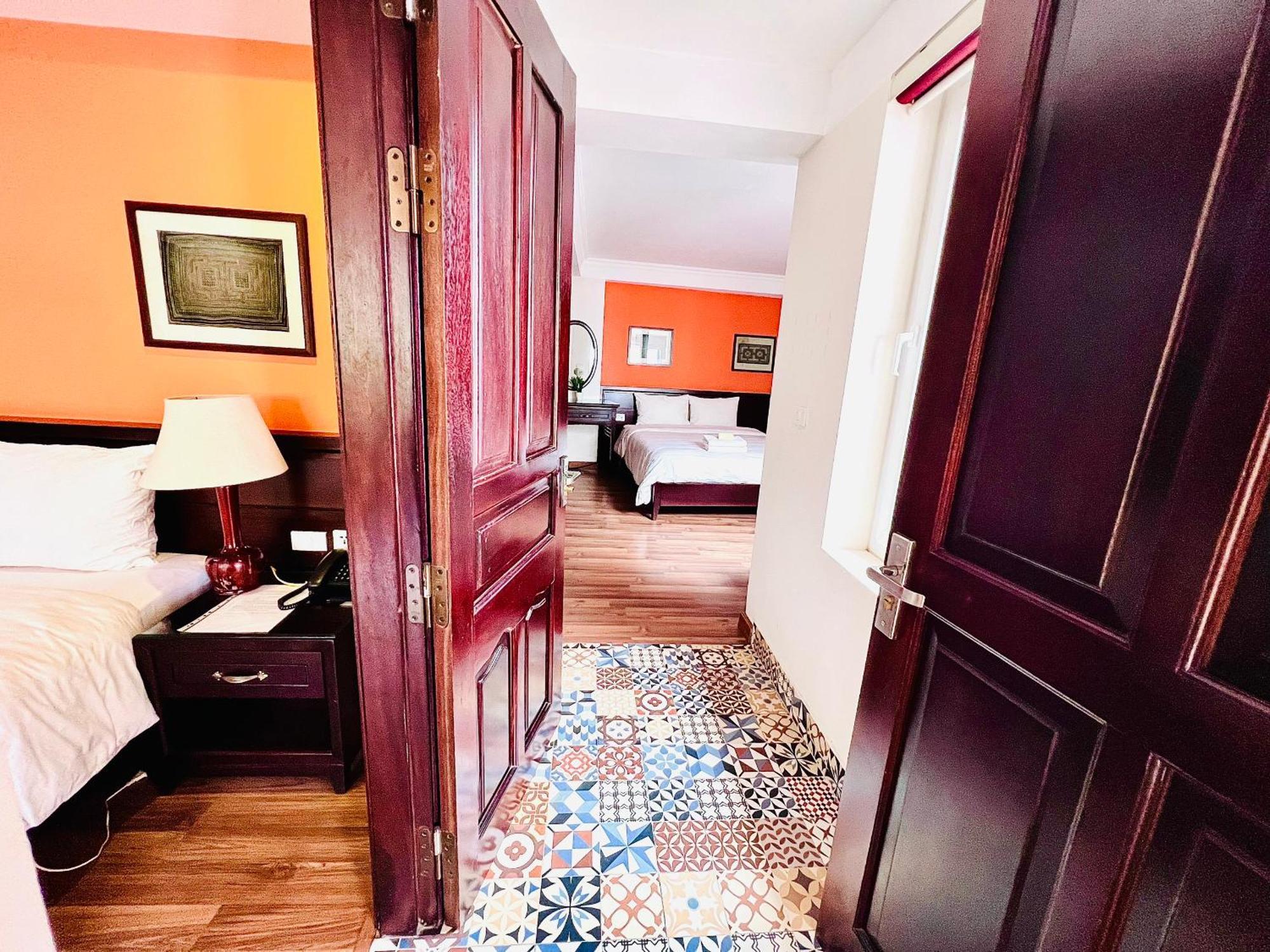 Cat Cat View 3*
