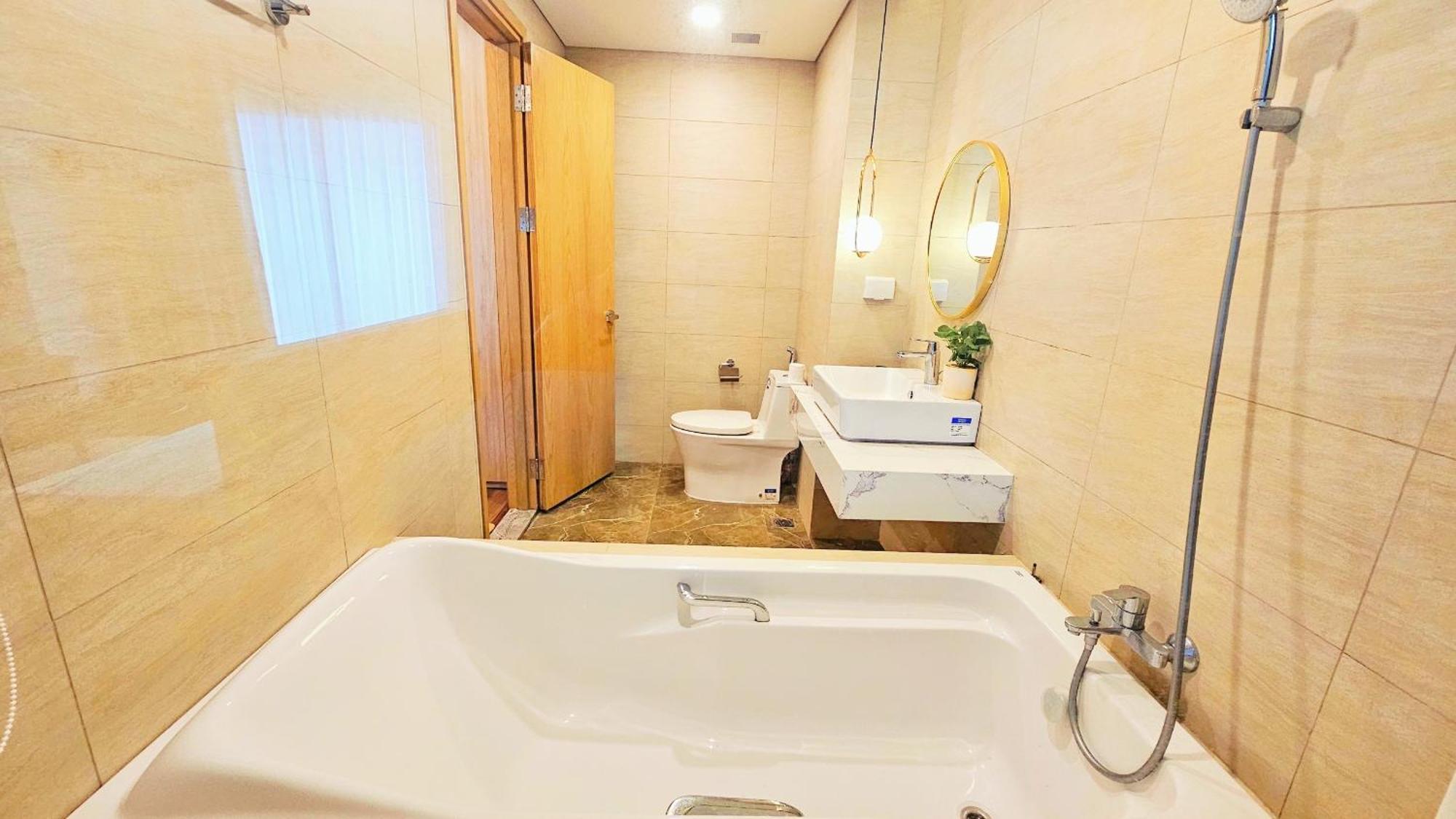 Apartment Flc Sea Tower View Bien, Nhieu Hang Phong *