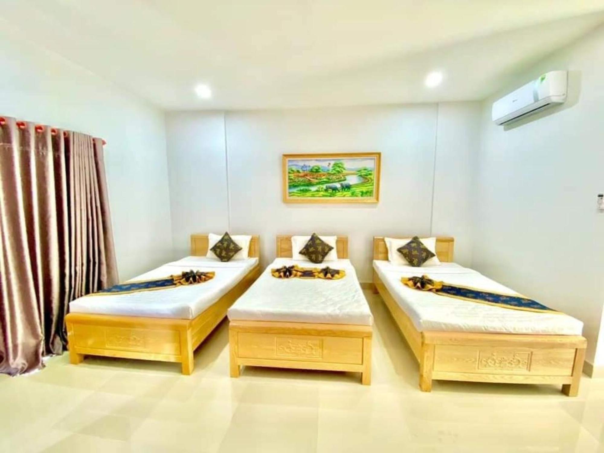 Bien Dong Dao Phu Quy Hotel