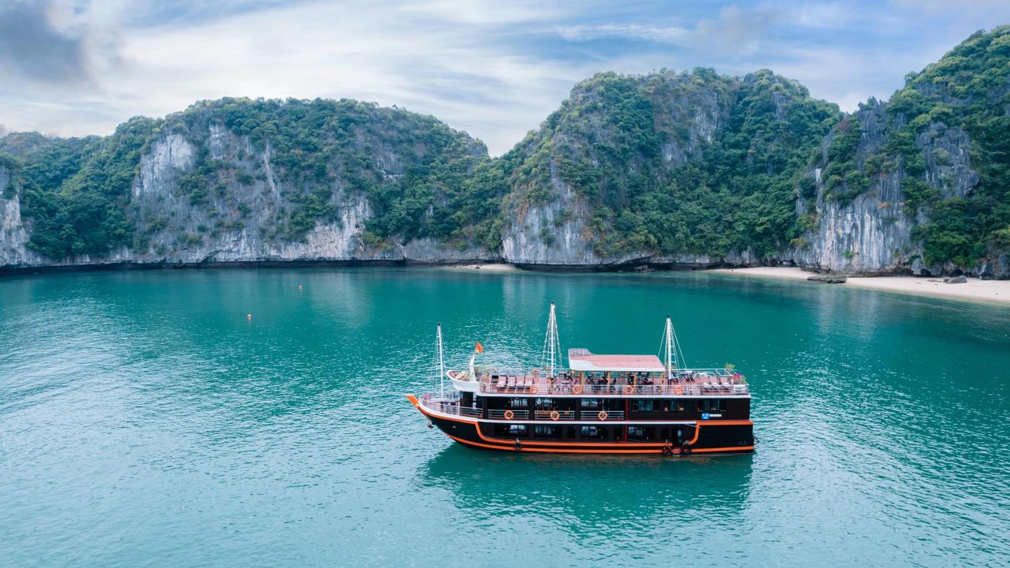 Botel Daiichi Boutique Cruise Chan Chau