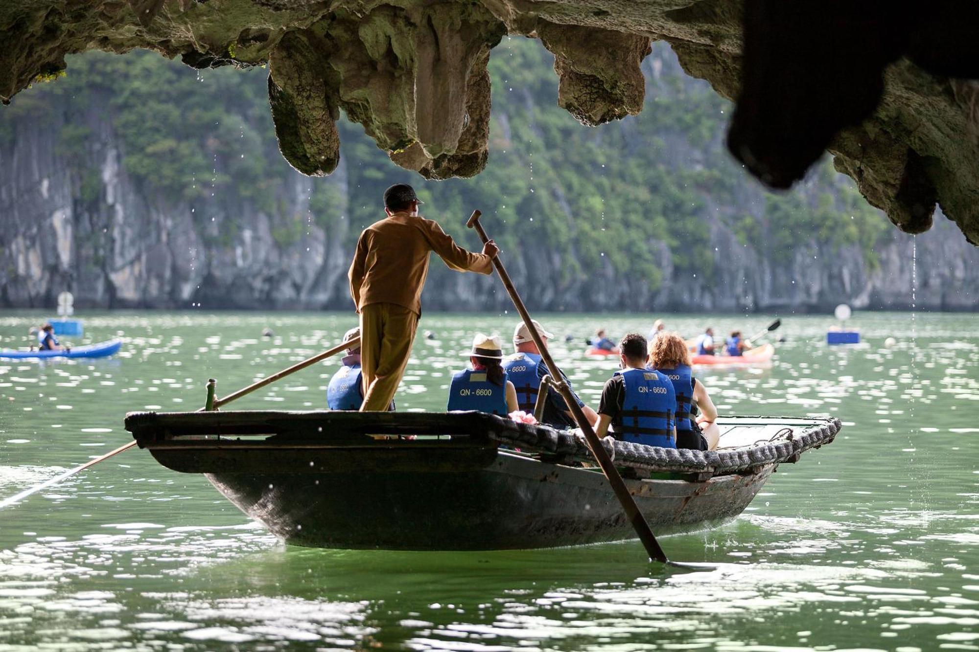 Khách sạn Mila Cruises