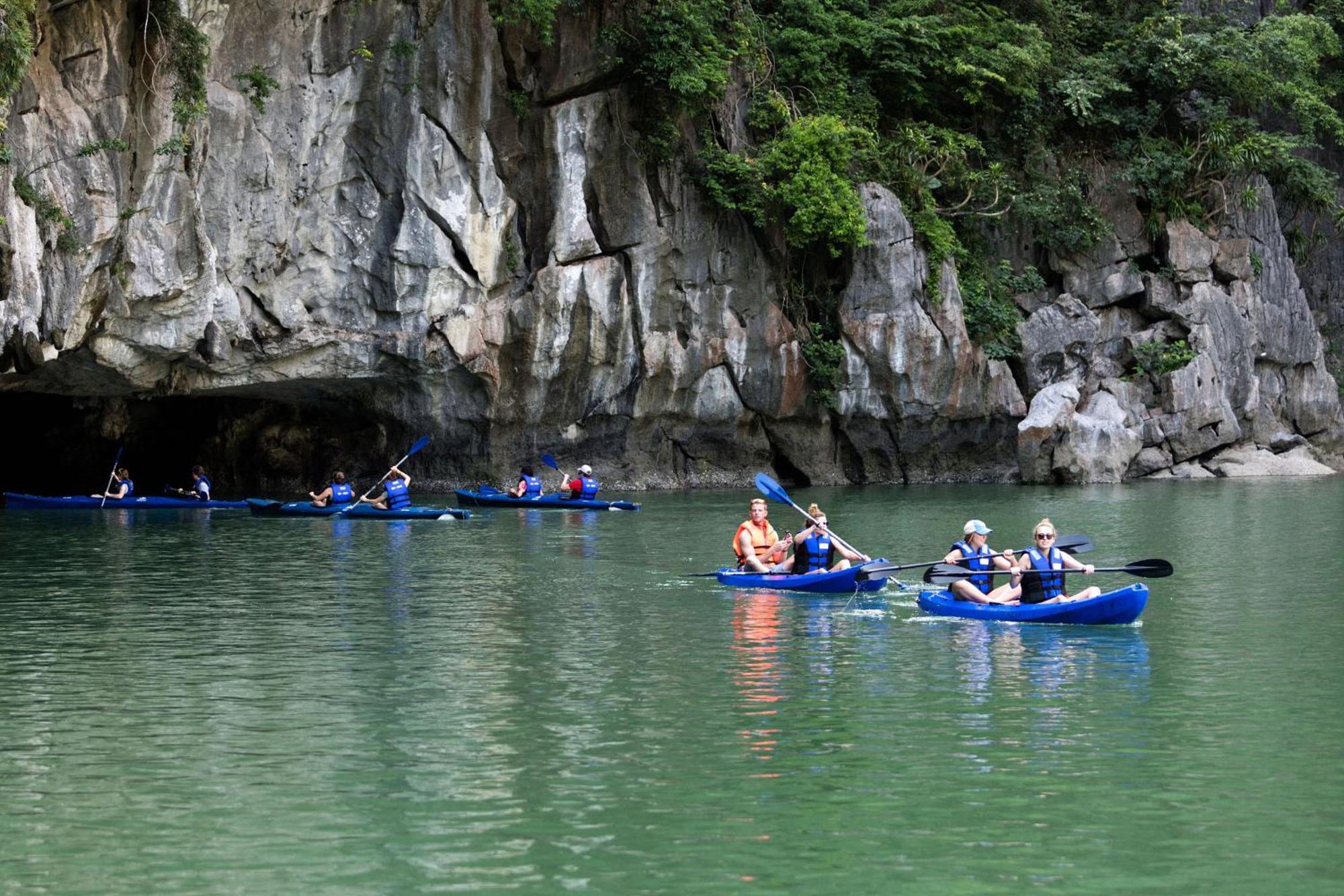 Khách sạn Mila Cruises 4*