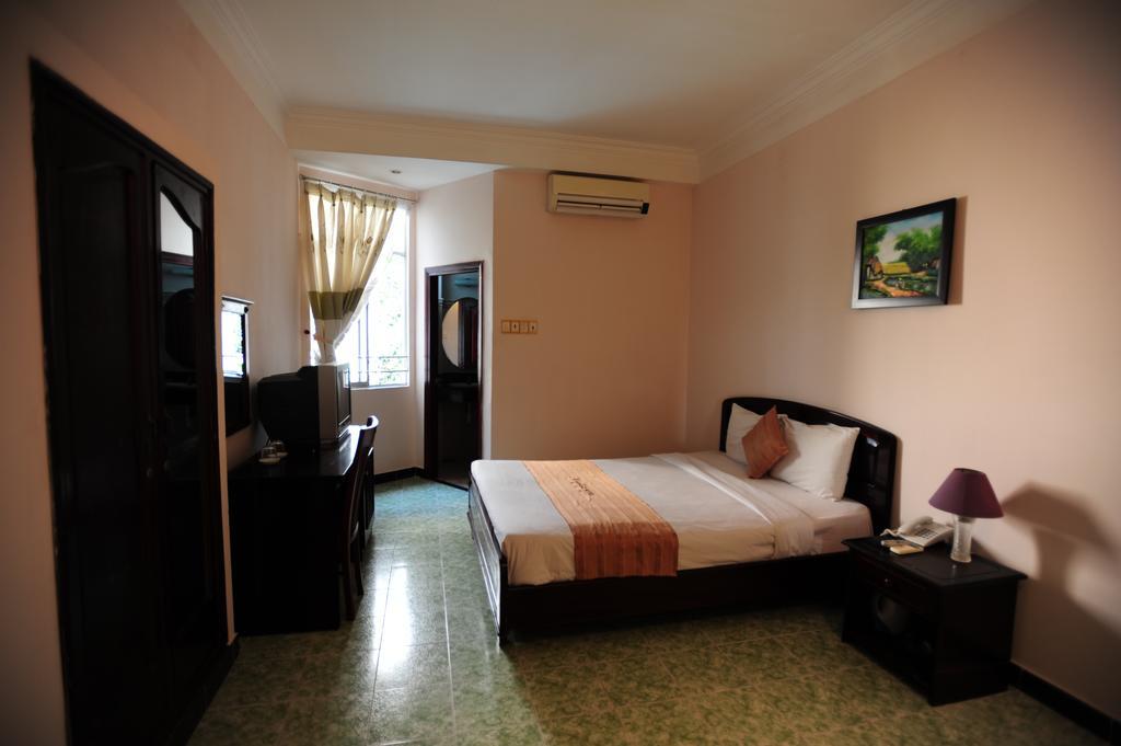 Violet Hotel 3*