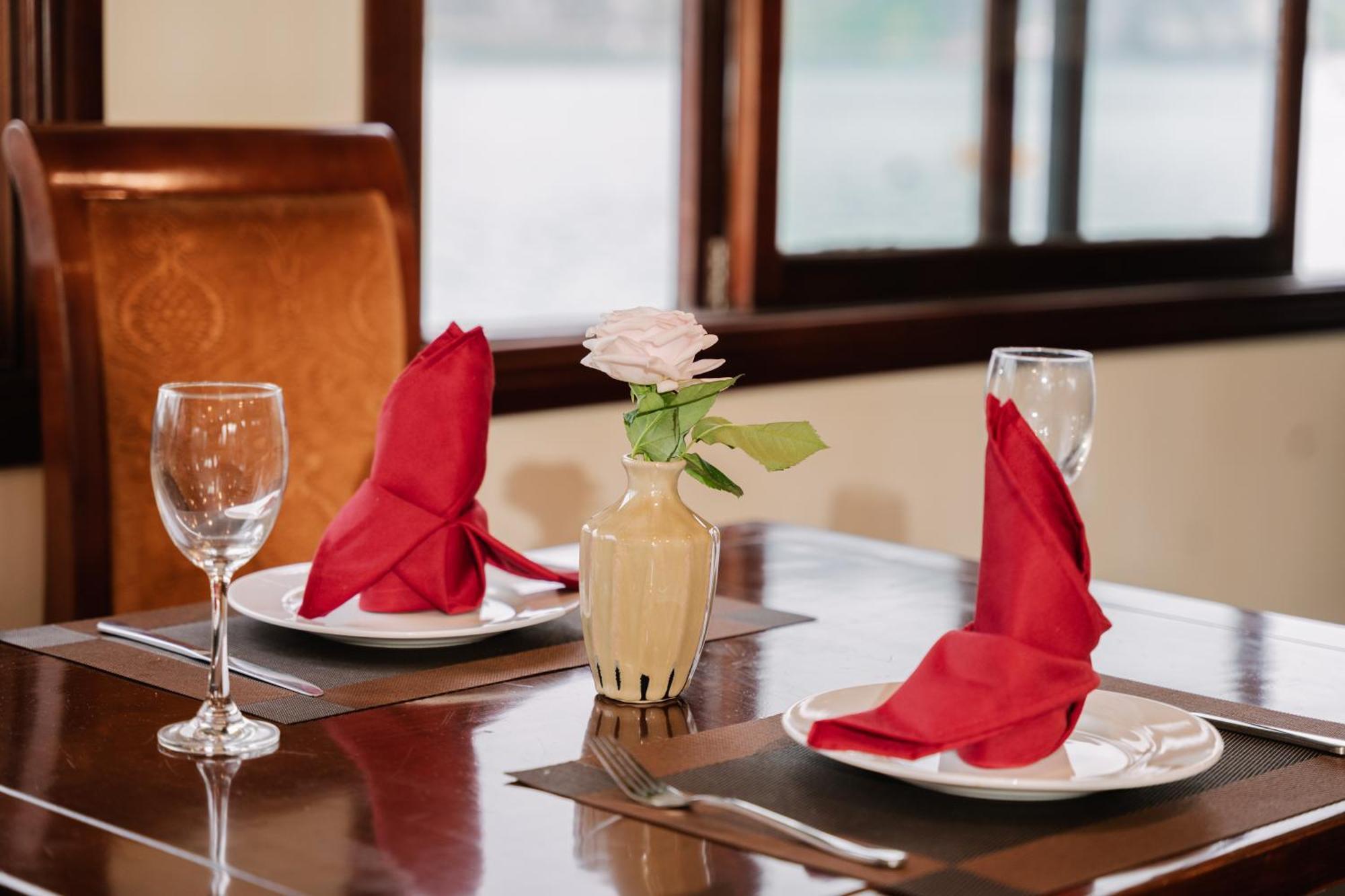 Daiichi Boutique Cruise Botel *