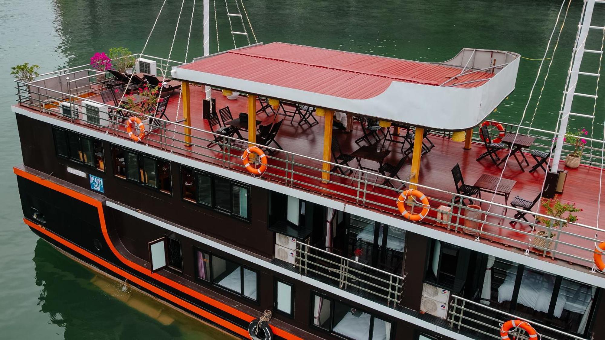 Daiichi Boutique Cruise Botel