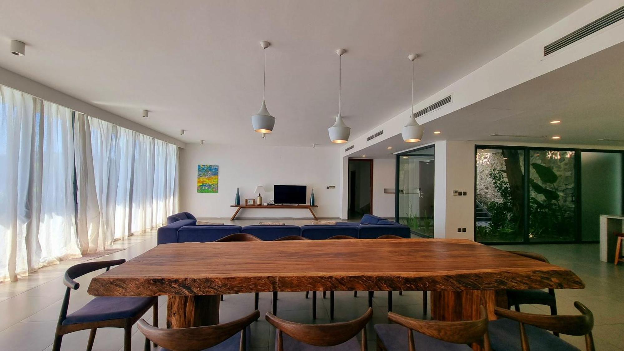 Promotion Early Booker Ocean Front 500m2 With 4 Bedrooms And Swimming Pool Nha Trang