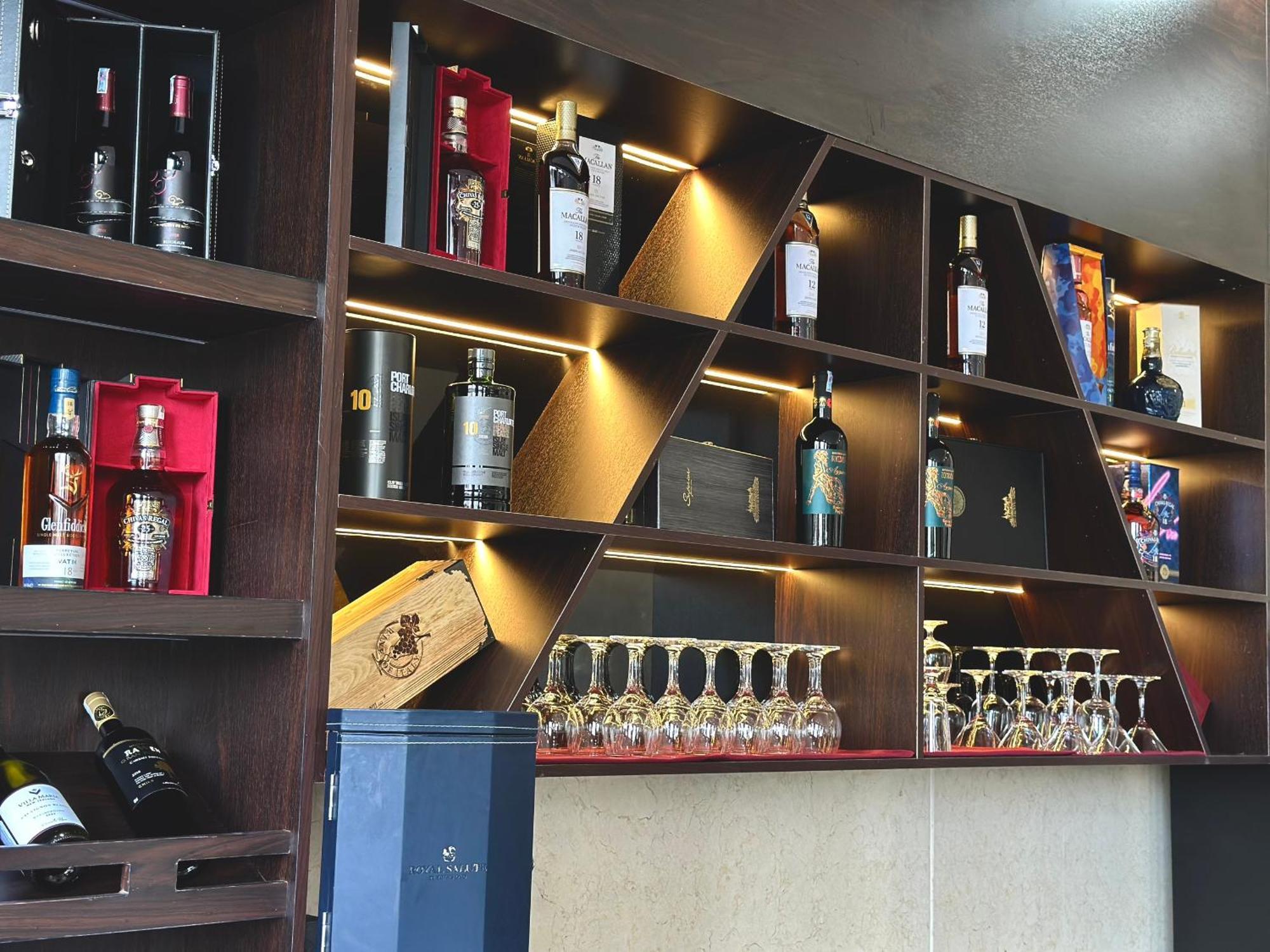Vian And 4* Đà Nẵng