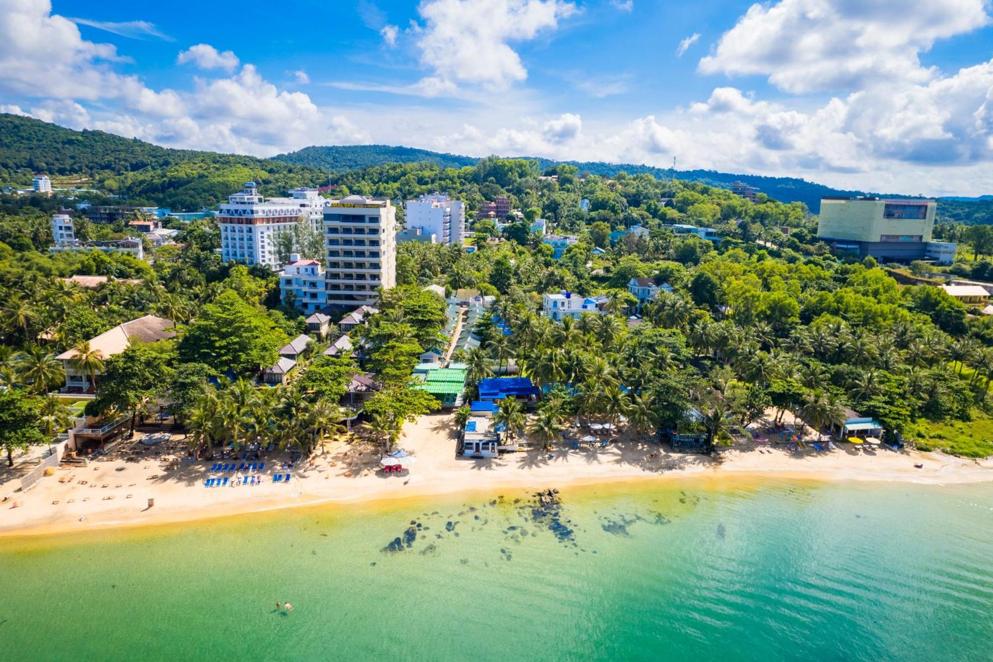 Phu & Resort