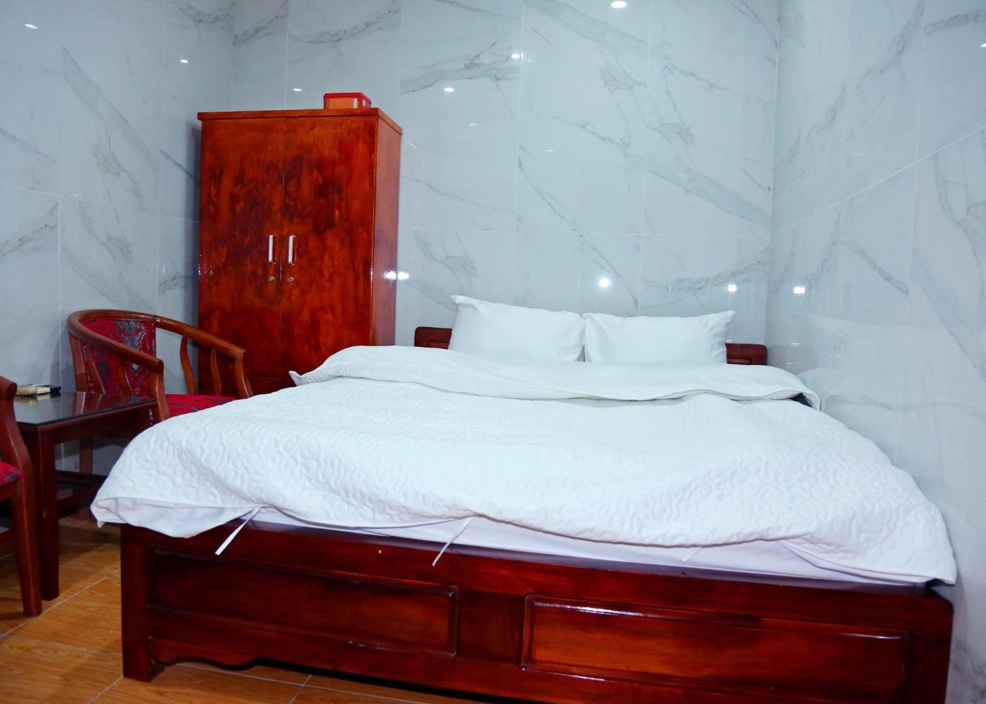 Tuan 3* Hanoi