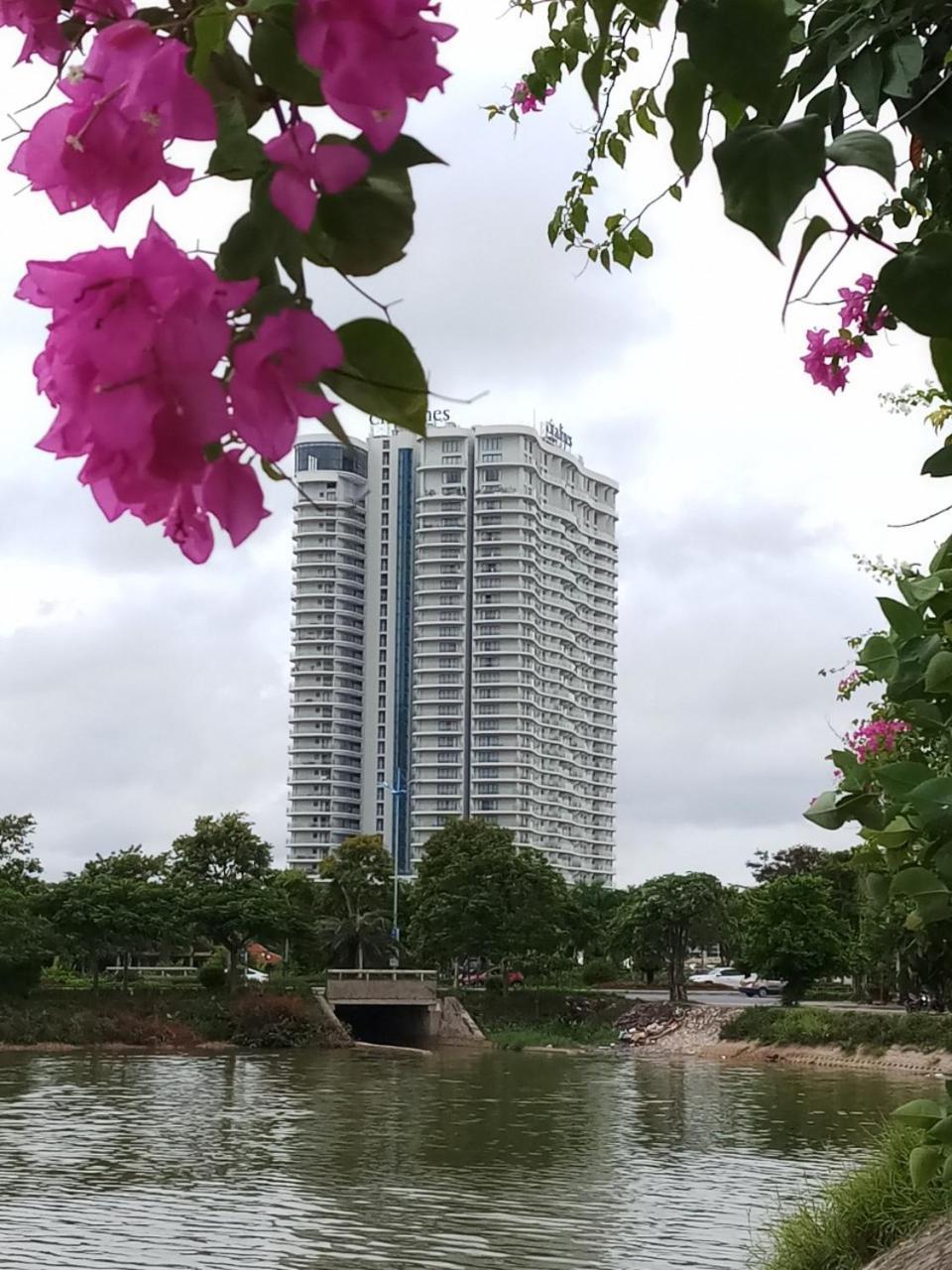Sea View Sandy Citadines Marina *