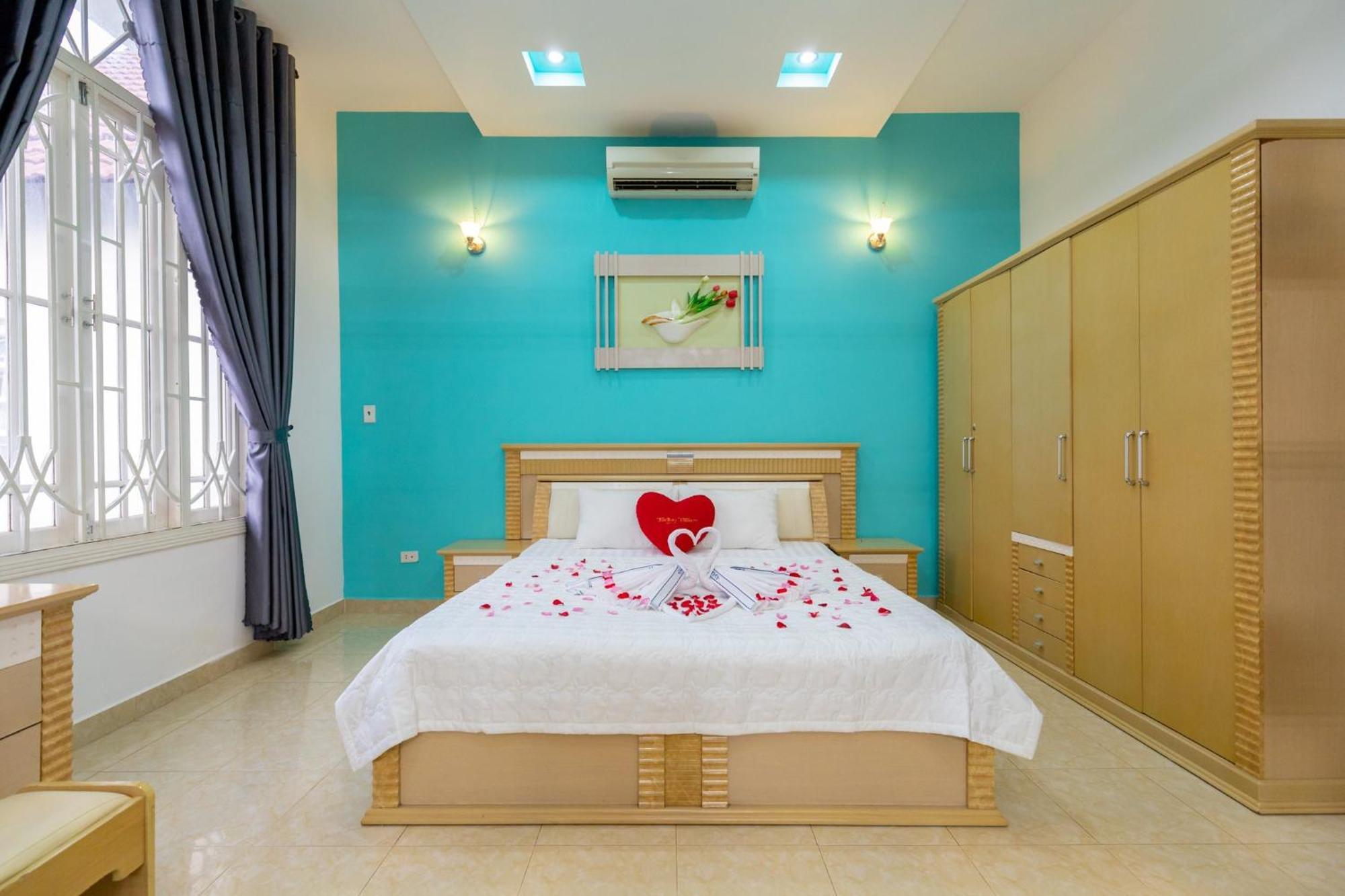 Biệt thự Victory - Sân Vườn - Hồ Bơi - Karaoke - Gần Biển Bãi Sau *