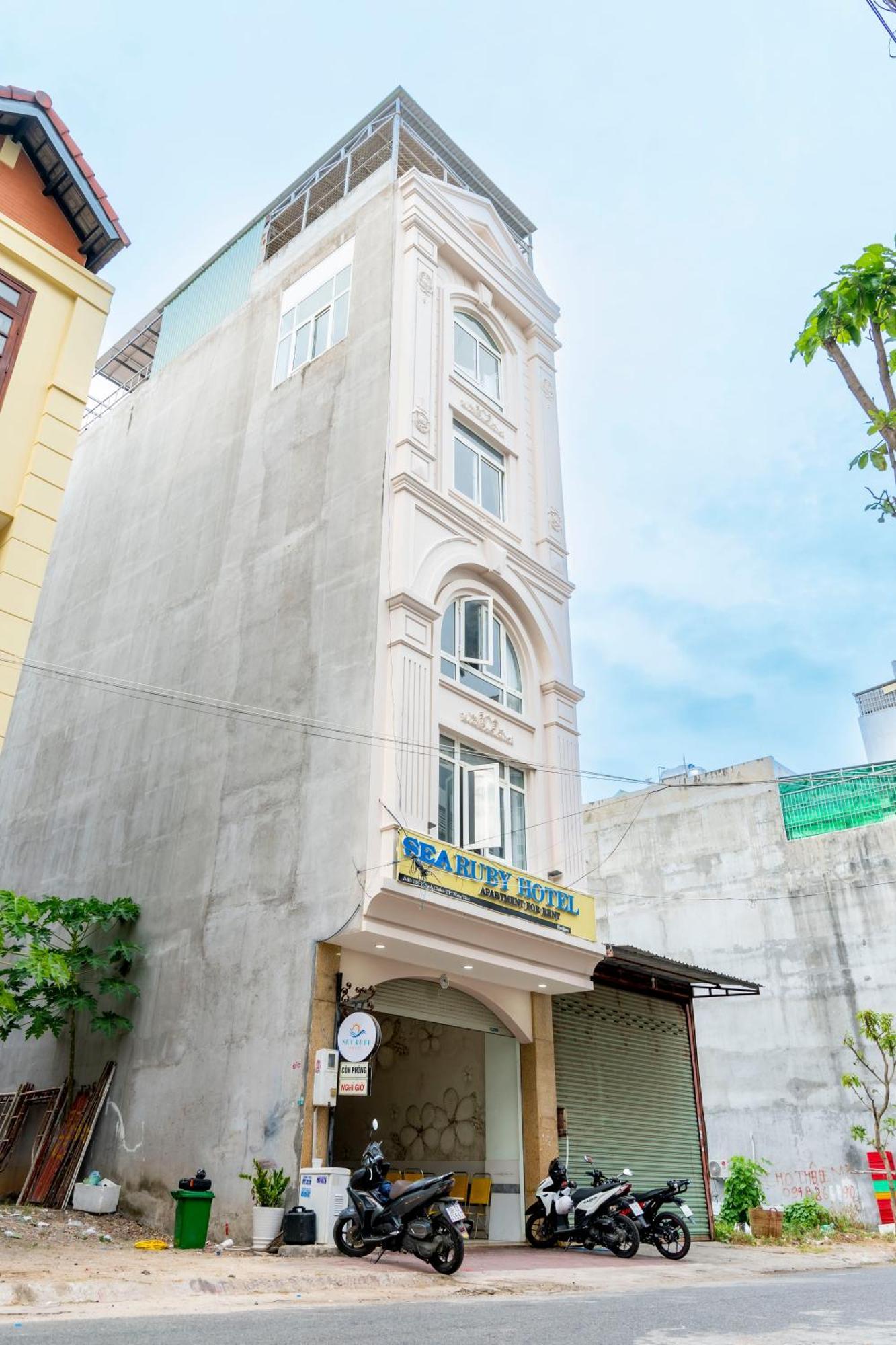 Tnh Khách sạn *