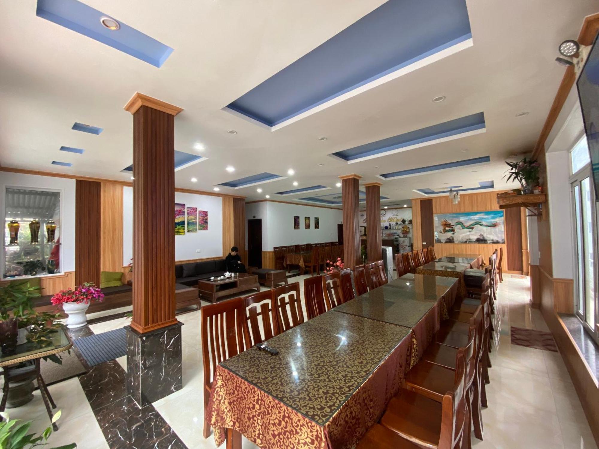 Khach San Anh Dao Hotel