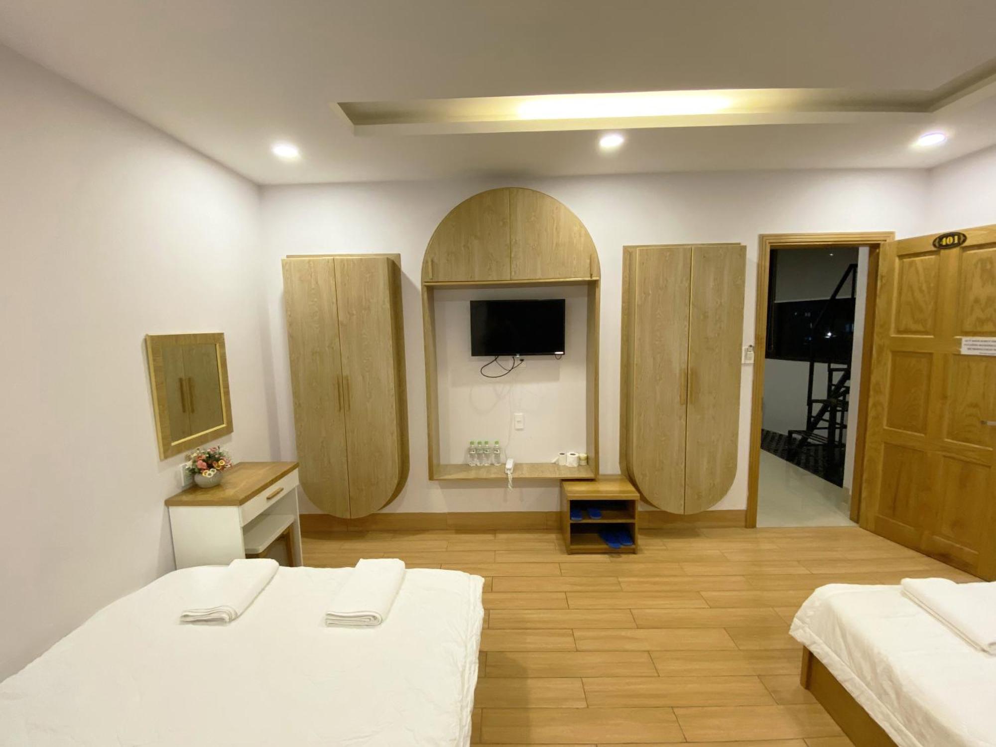Jolilian & Hotel Vung Tau