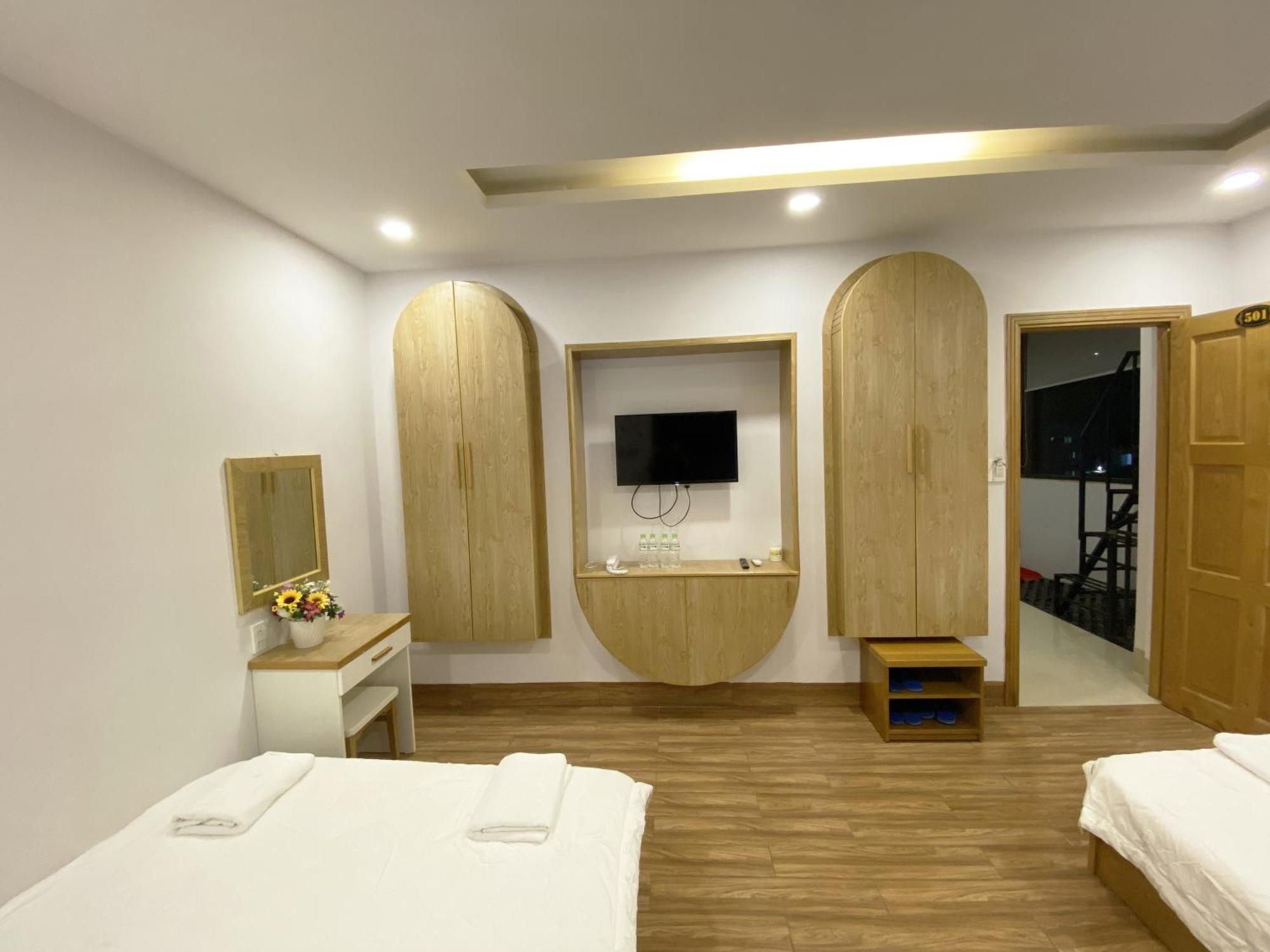 Jolilian & Hotel Vung Tau