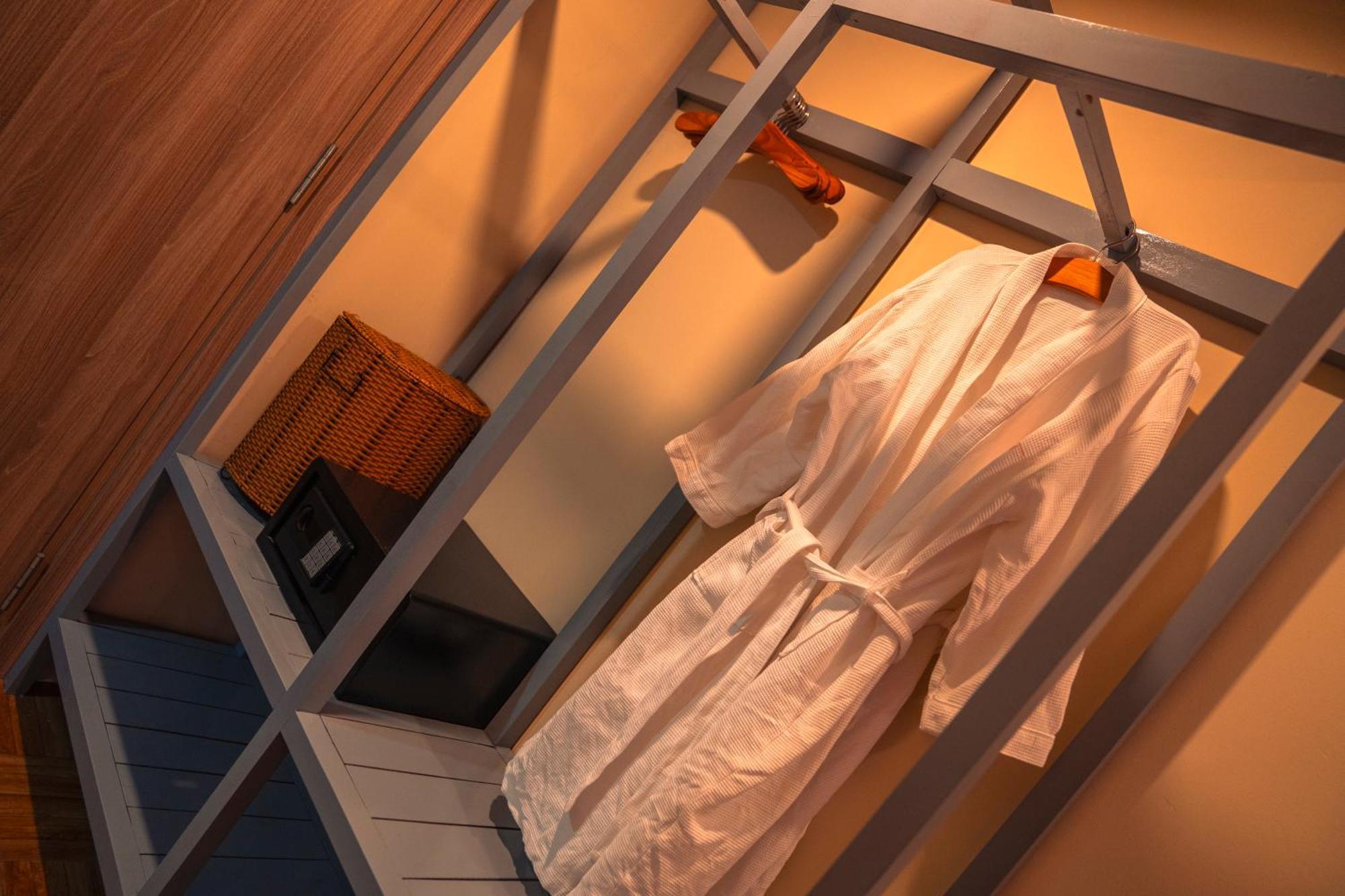Hotel Golden Daisy 3*