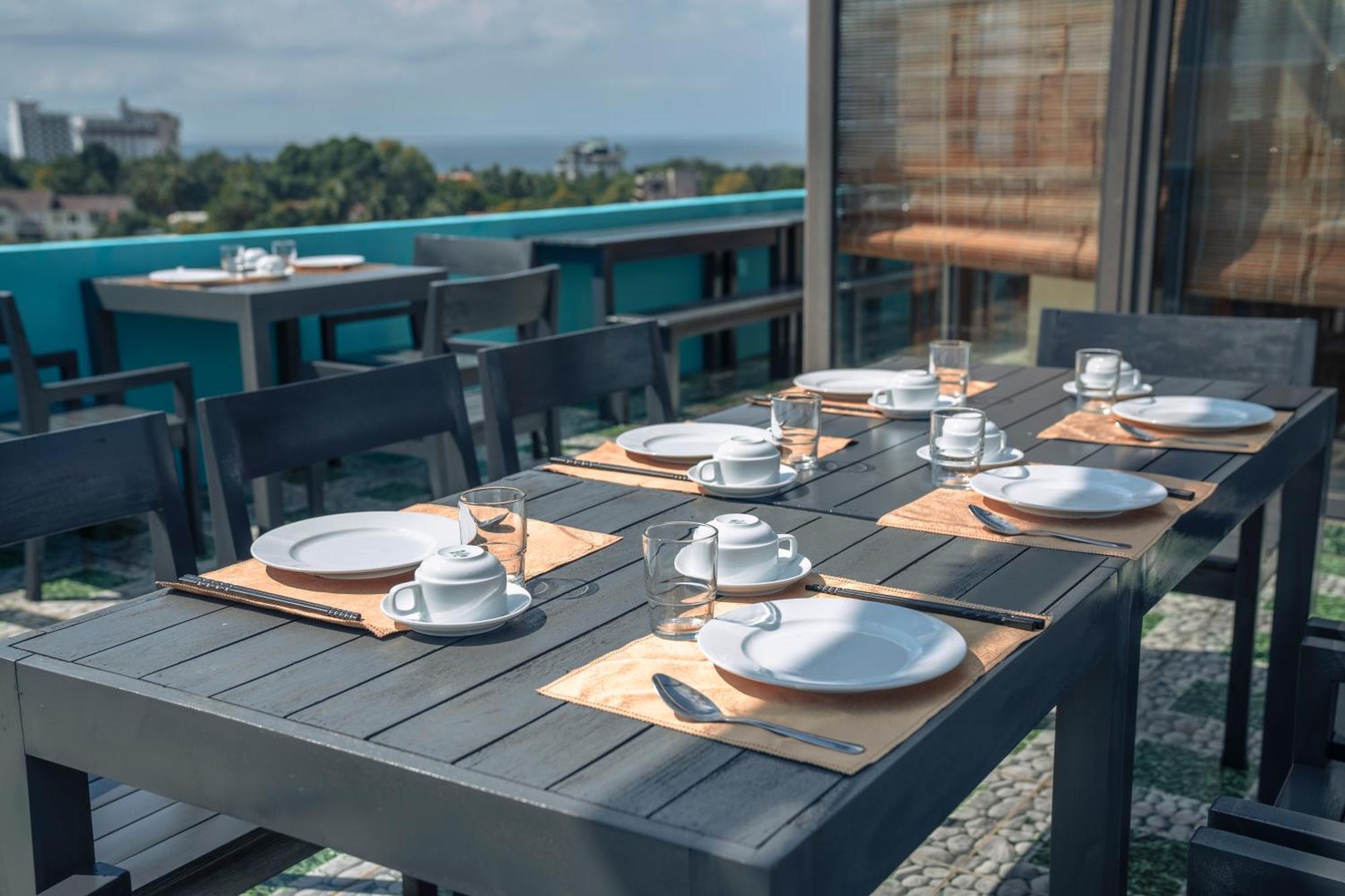 Golden Daisy Hotel 3*