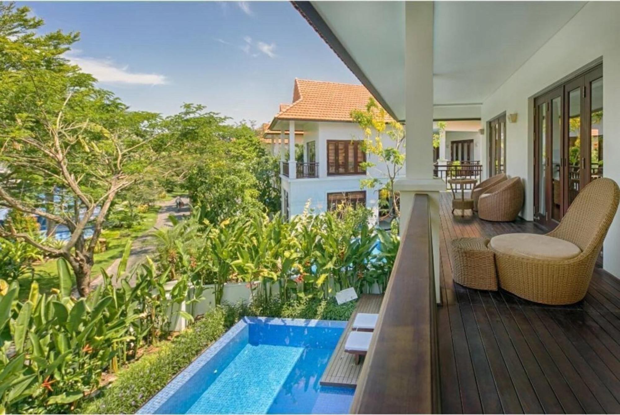 Pool & My Khe Resort