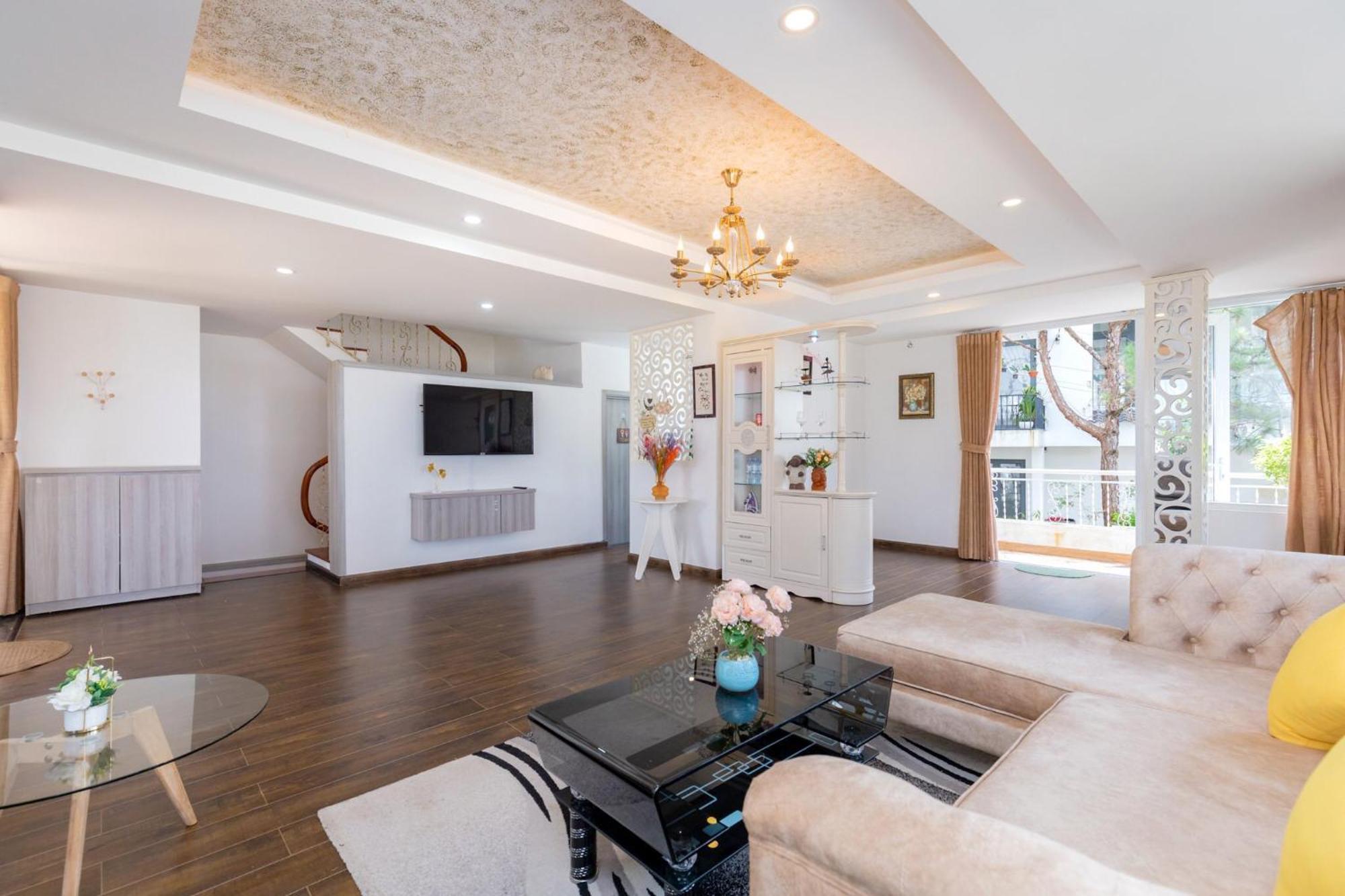 Villa Luxury Khoi Nghia Bac Son Gan Cho Dem - Gan Ho Xuan Huong