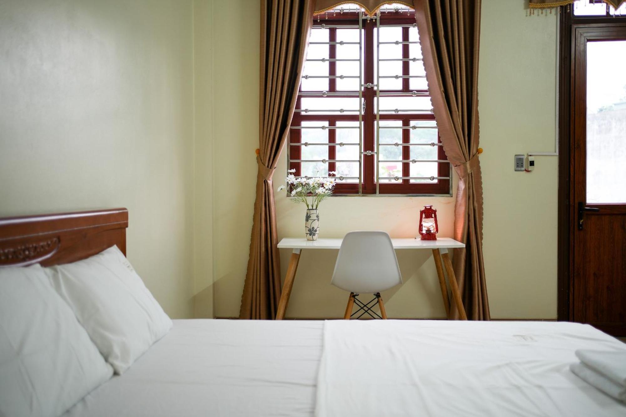 Tom' Motobikes Tour & Homestay