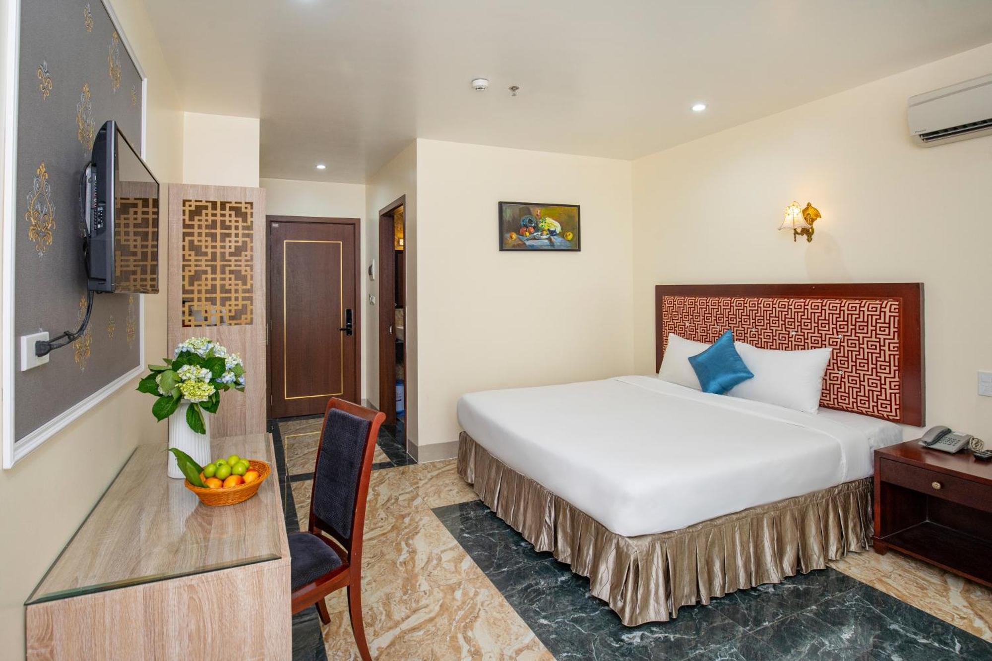 Seafront Hotel Da Nang