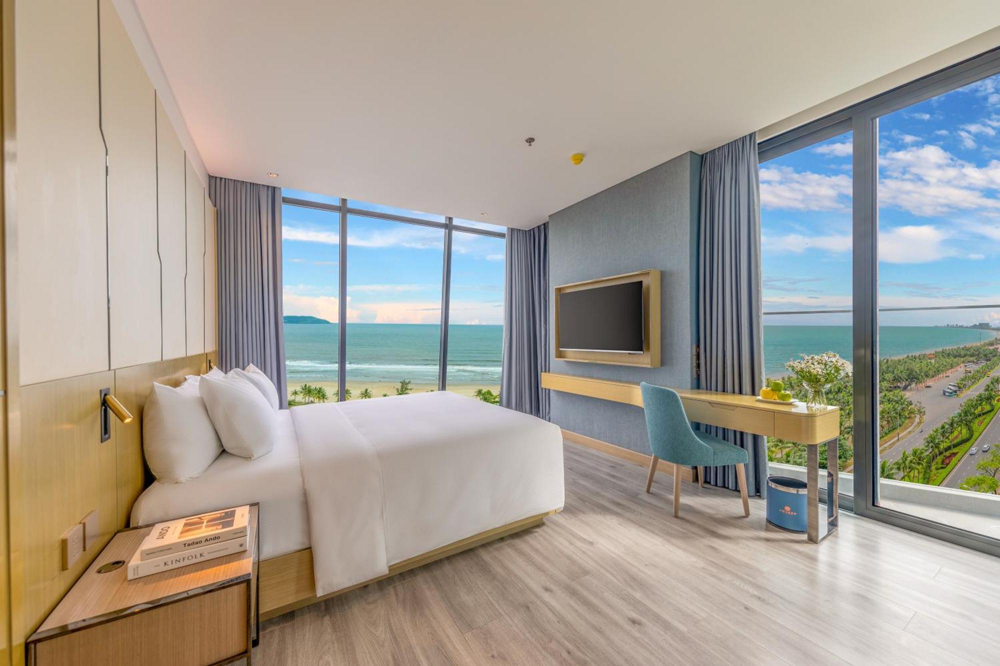 Awaken Hotel 5*