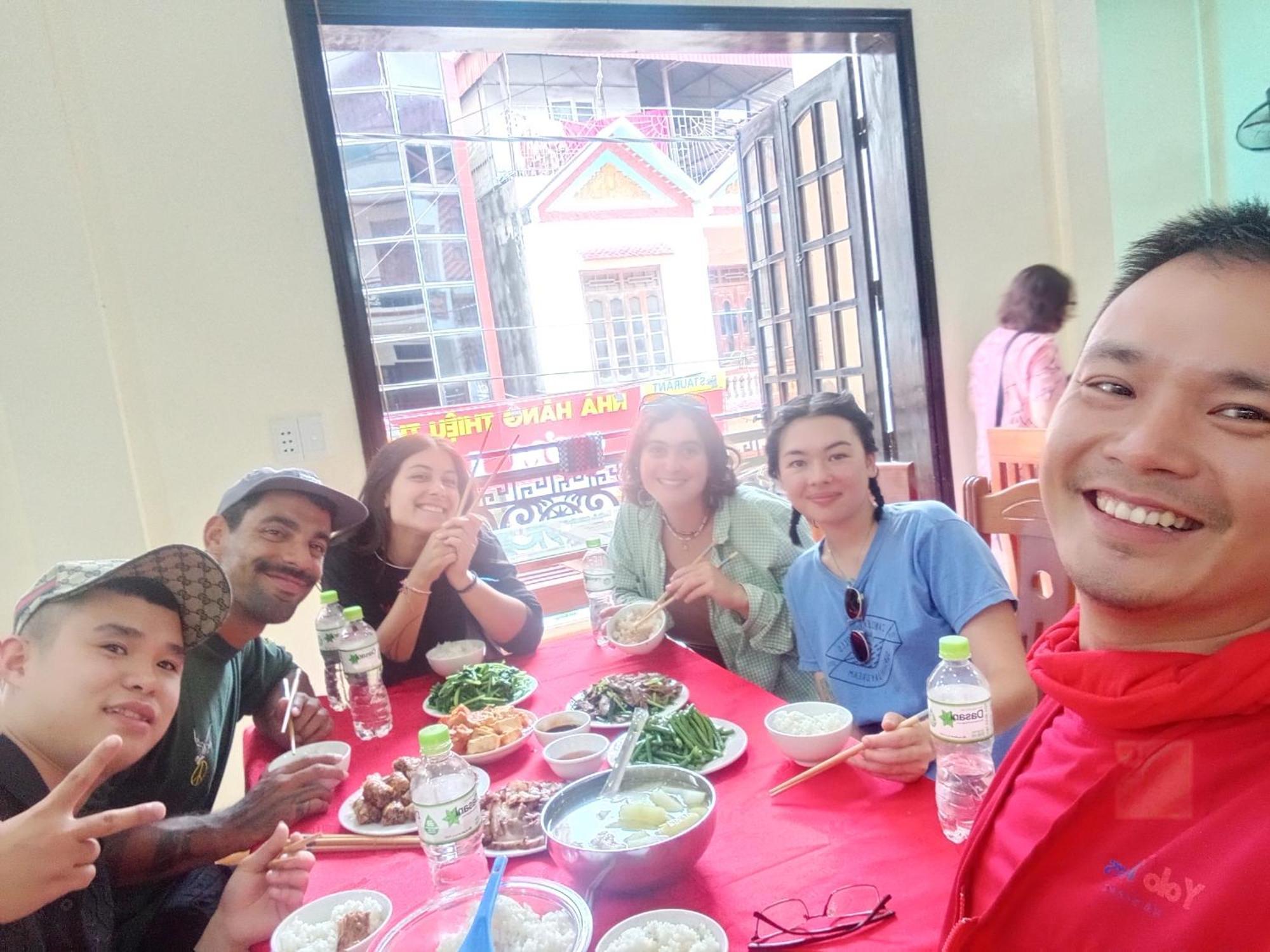 Yolo House And Loop Tours Hotel Ha Giang
