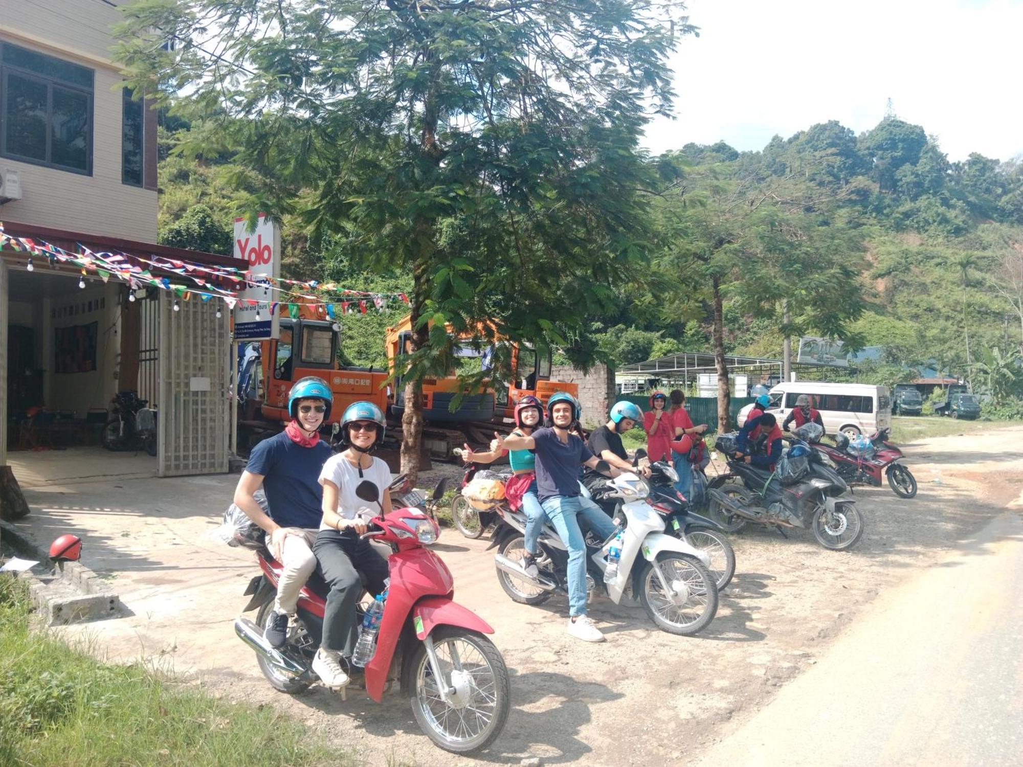 Yolo House And Loop Tours Hotel 3*