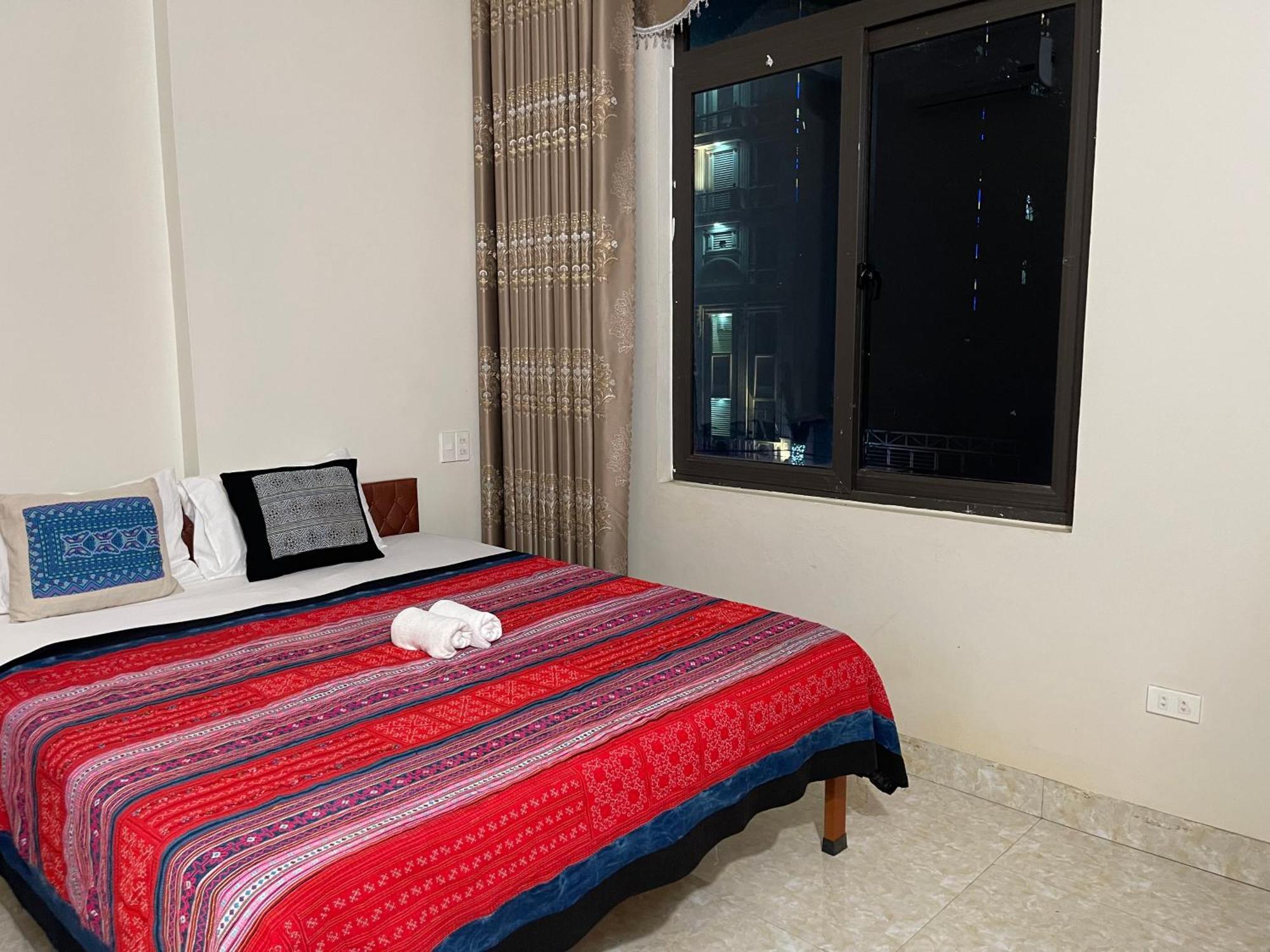 Hotel Yolo House And Loop Tours