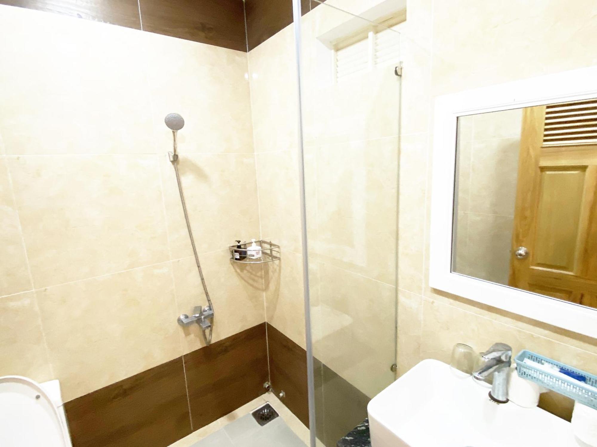 Jolilian & Hotel 3*