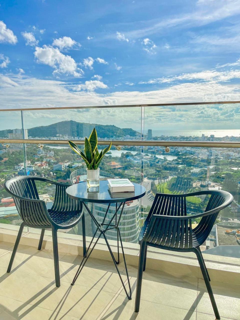 Ho Nghi Duong The Song Apartment *