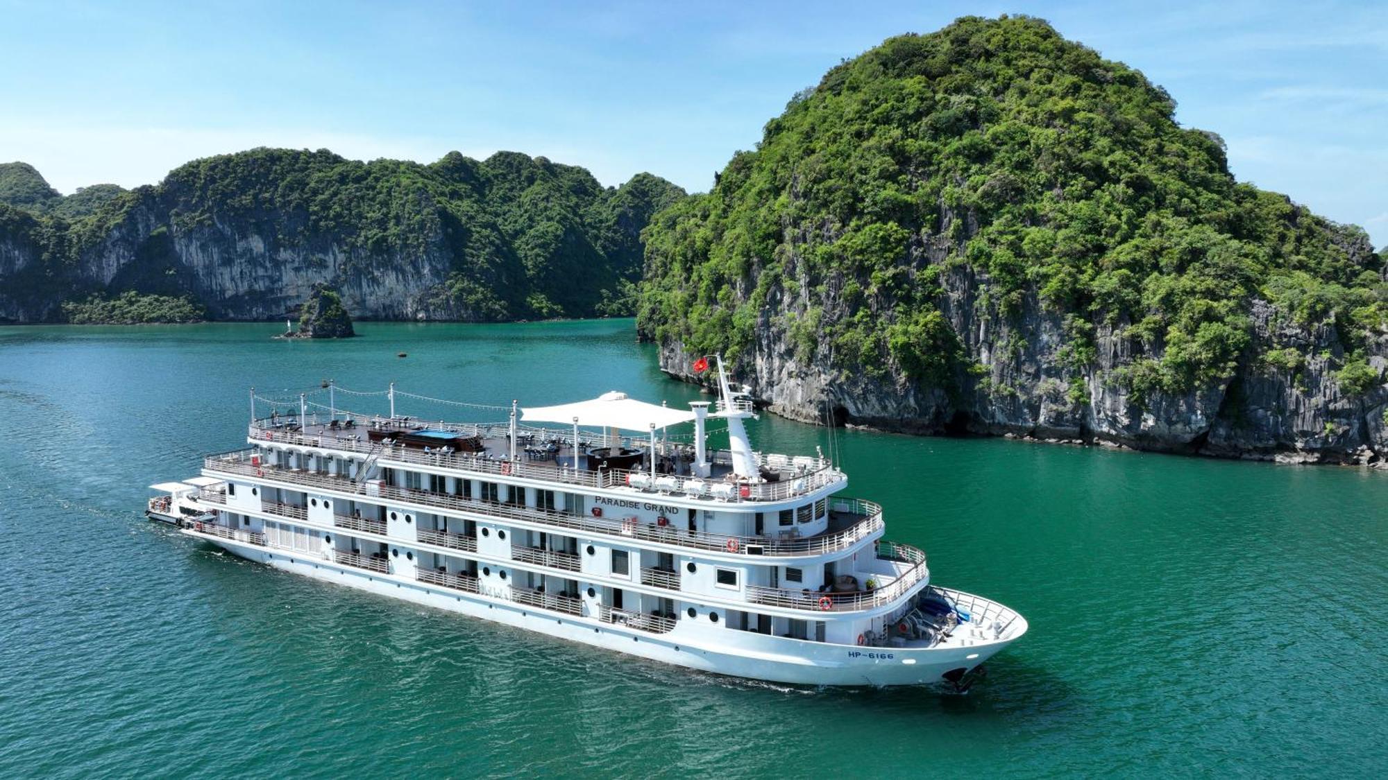  Paradise Grand Cruise - Lan Ha Bay Ha Long