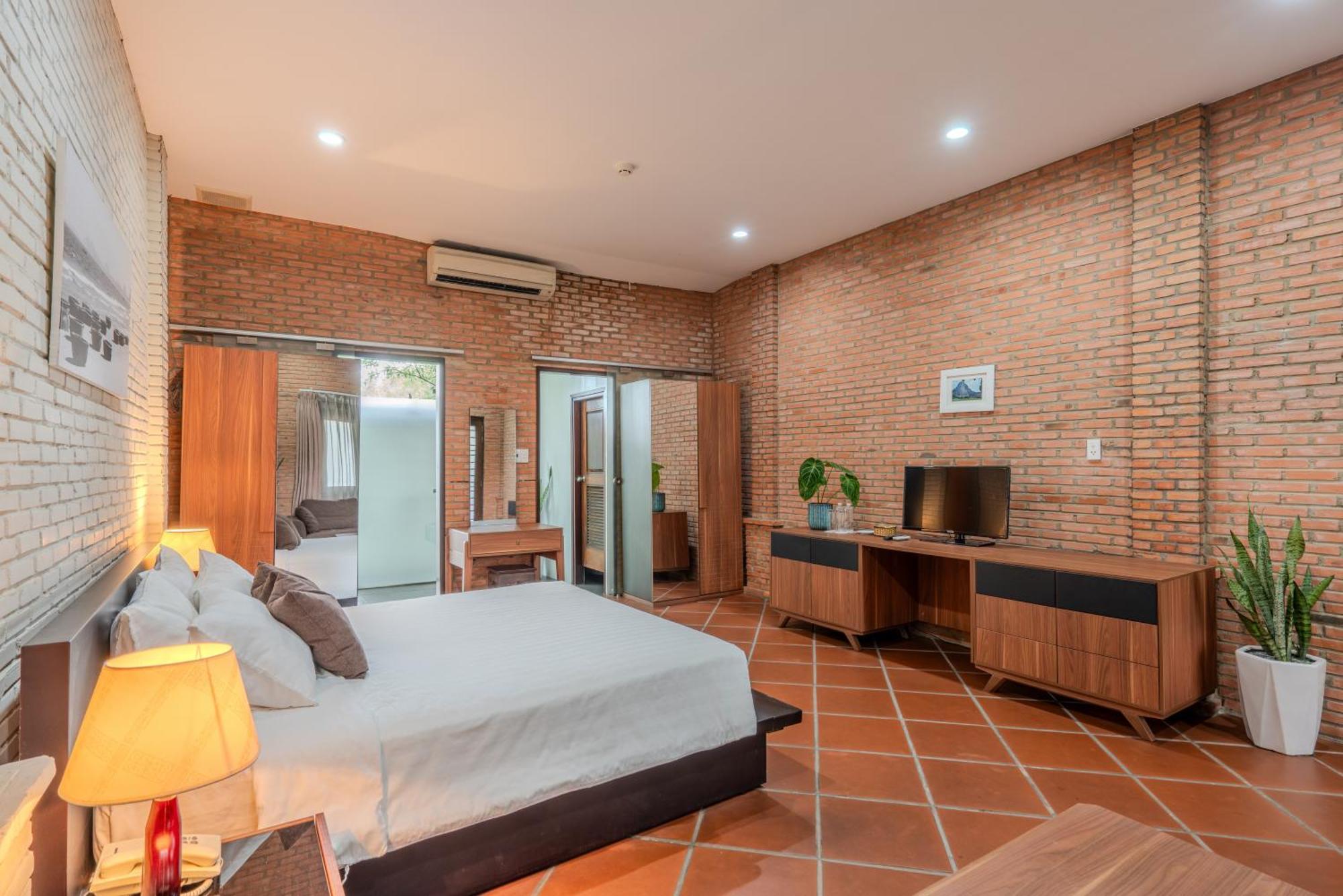 Resort Mekong Long Thanh & Reststop 3*