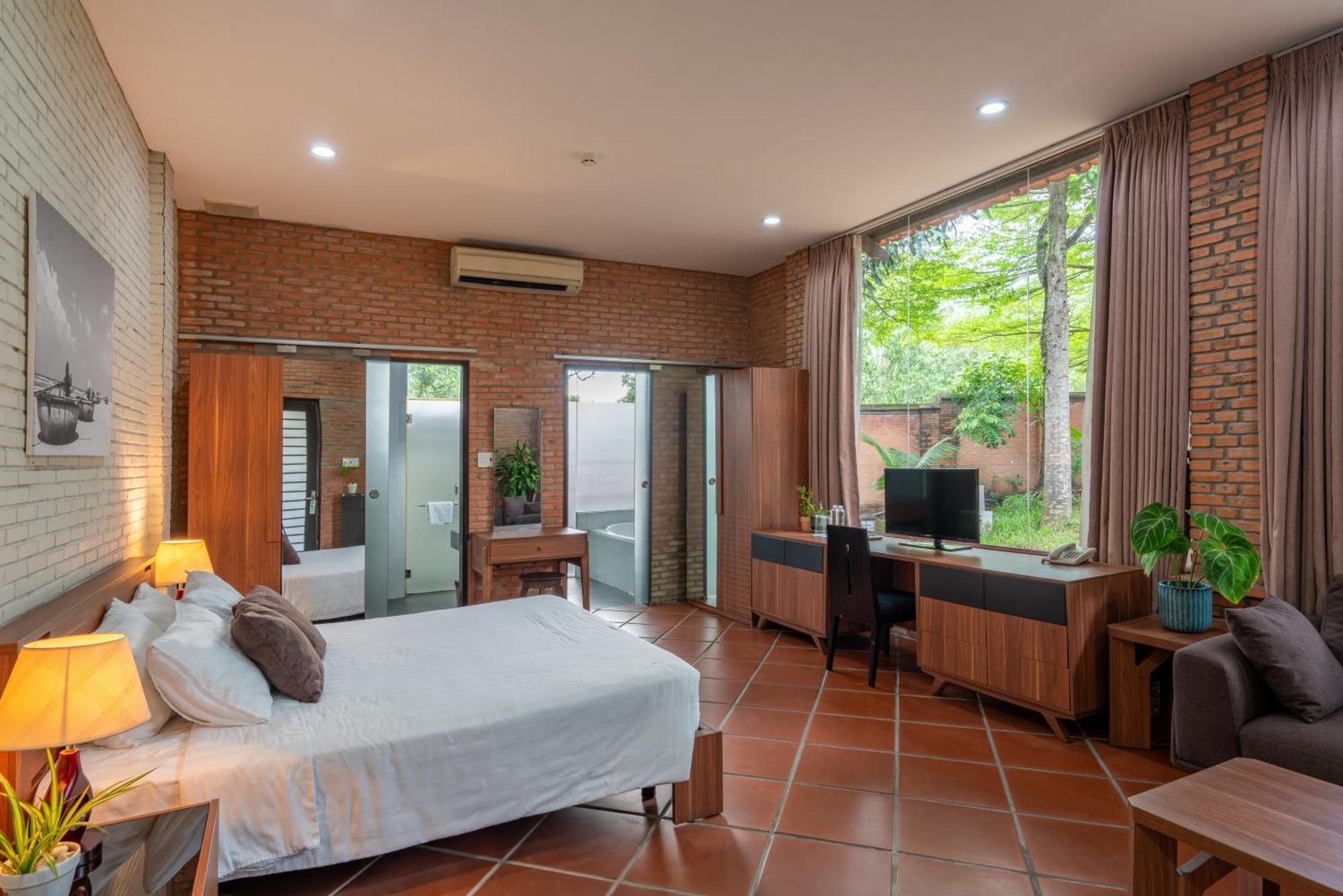 Resort Mekong Long Thanh & Reststop 3*