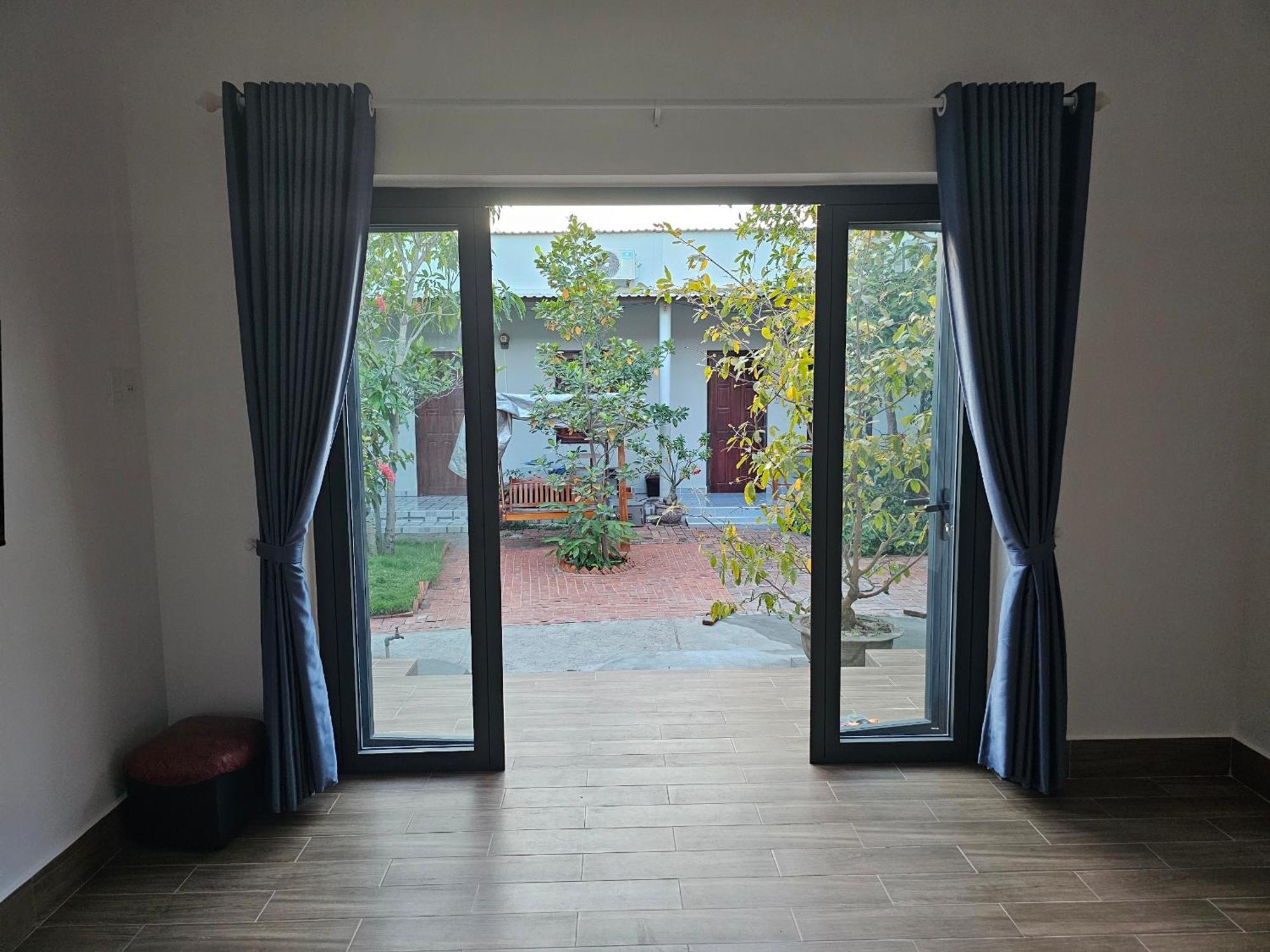 Cay Phuong Guest house *