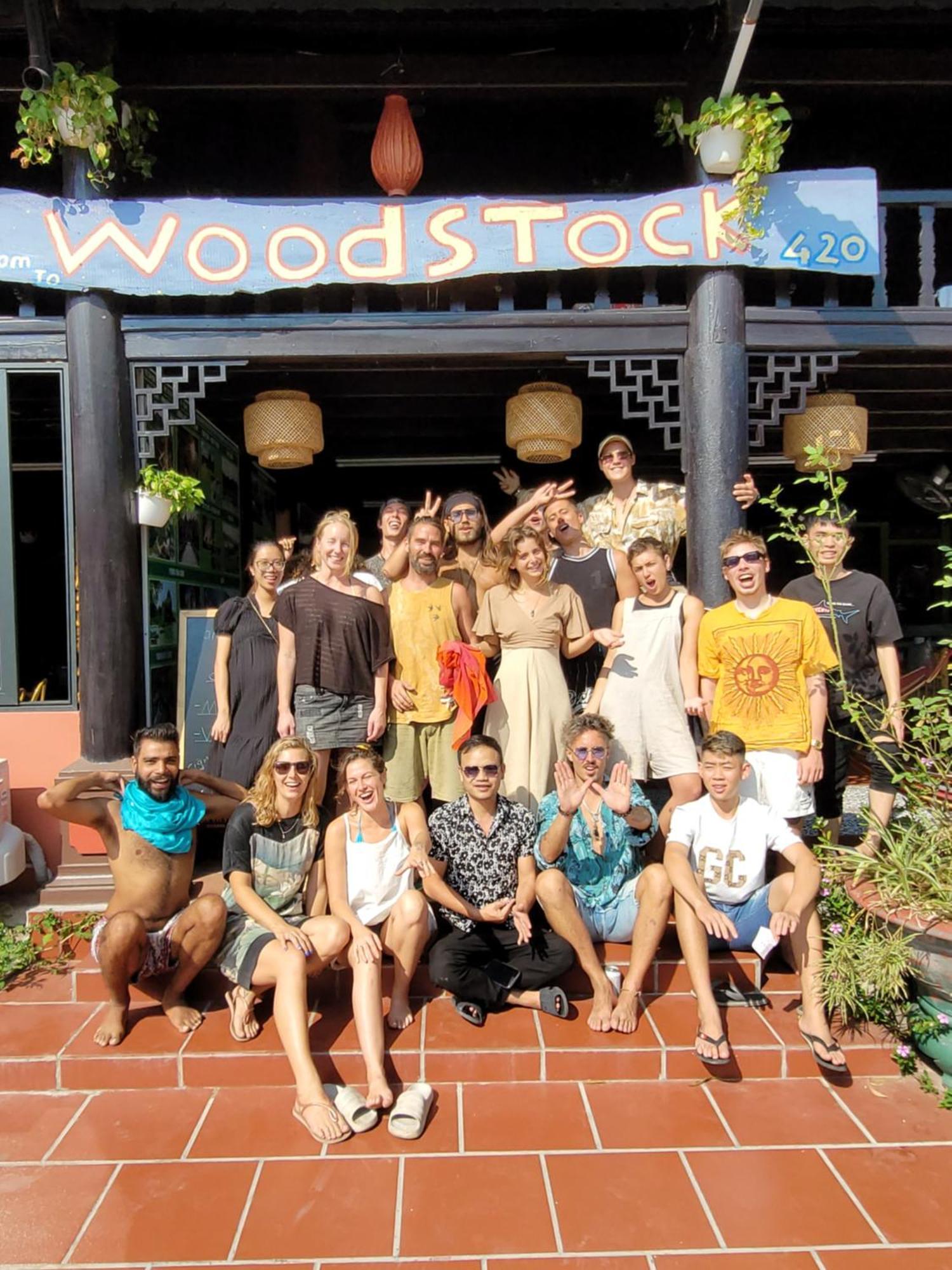 Hotel Woodstock Camp