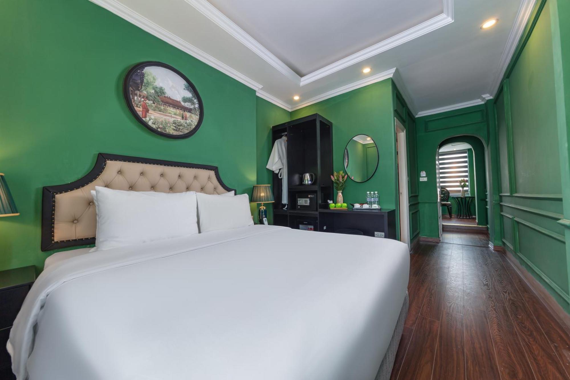 Hotel Madelise Adora & Travel 4*