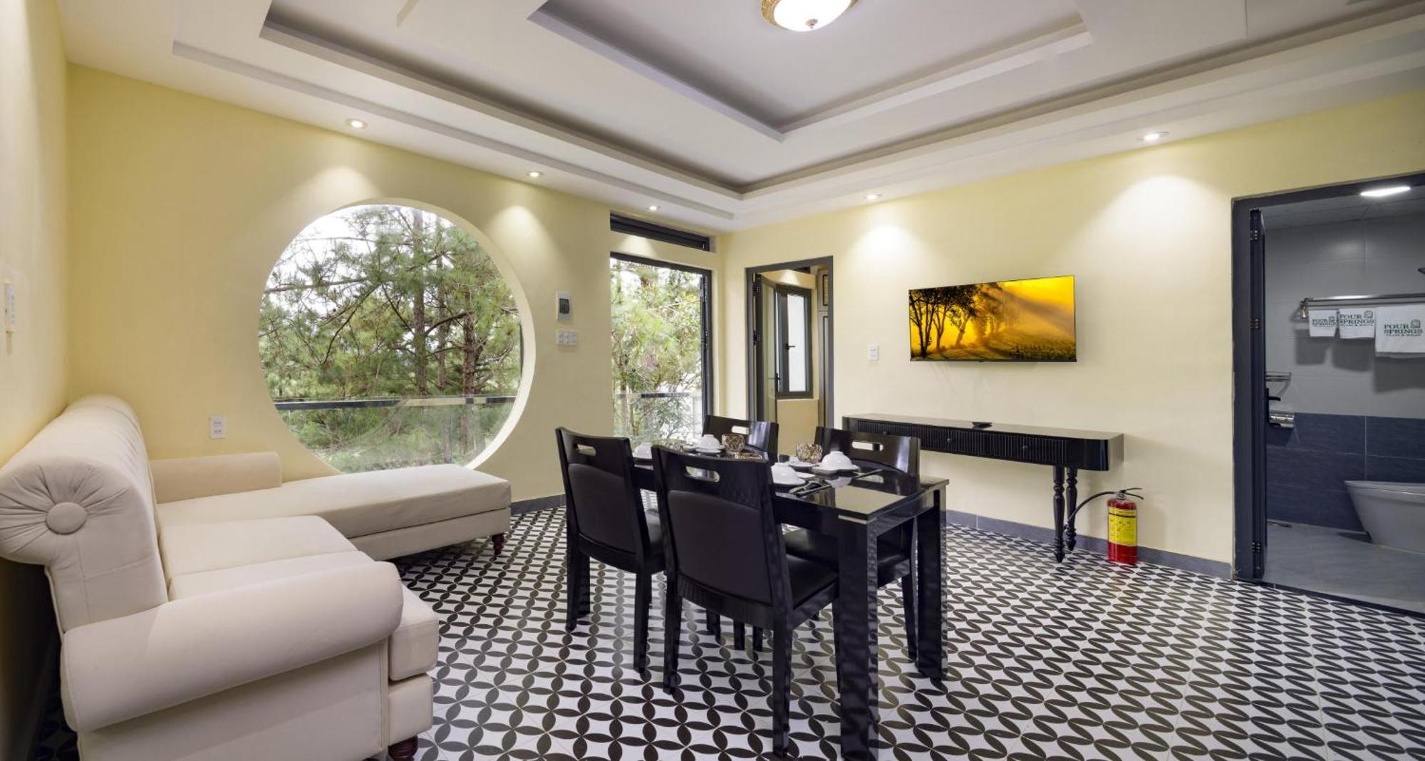 Four Spring & Golfs Da Lat